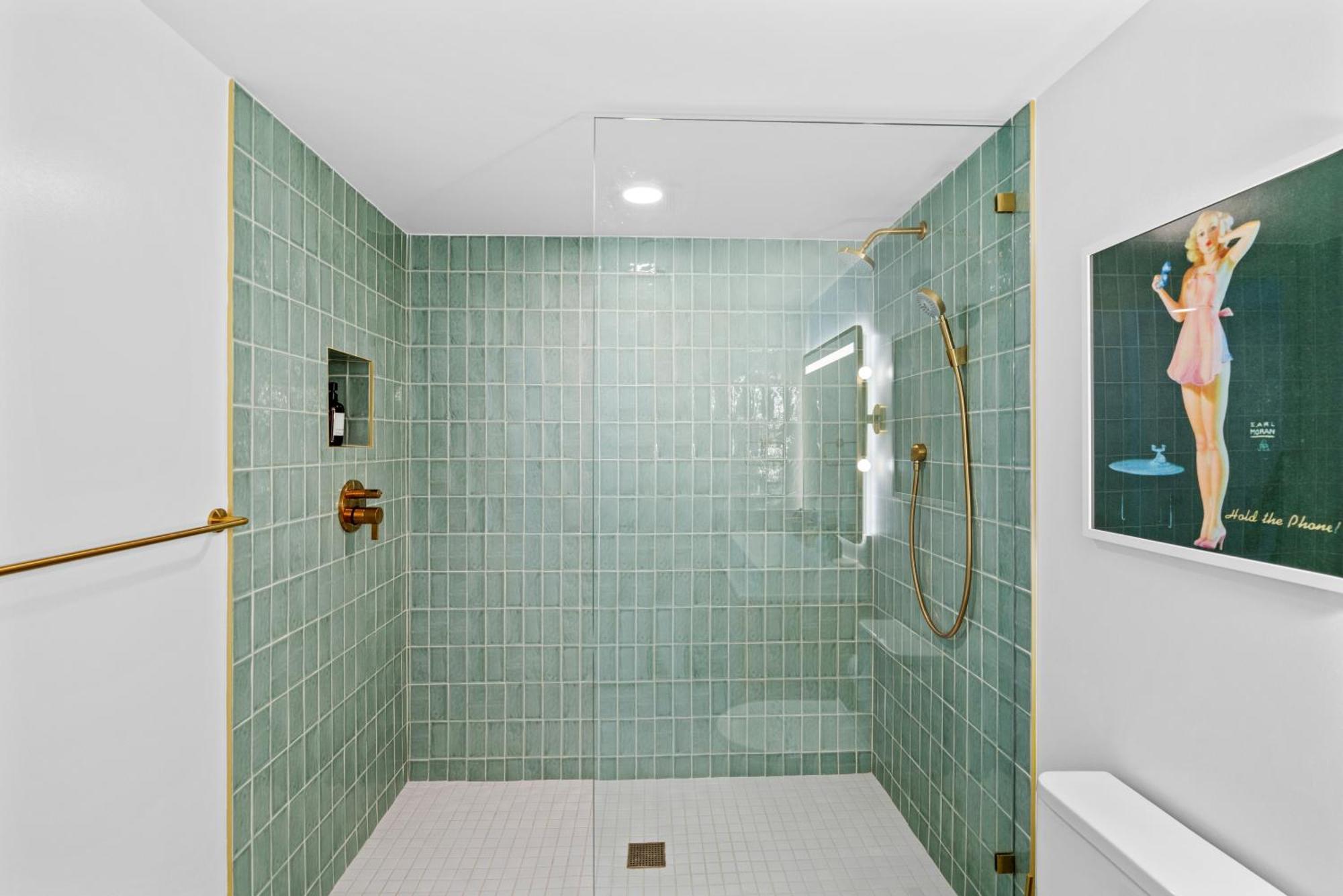 Luxury 2-bdrm In The Heart Of Downtown