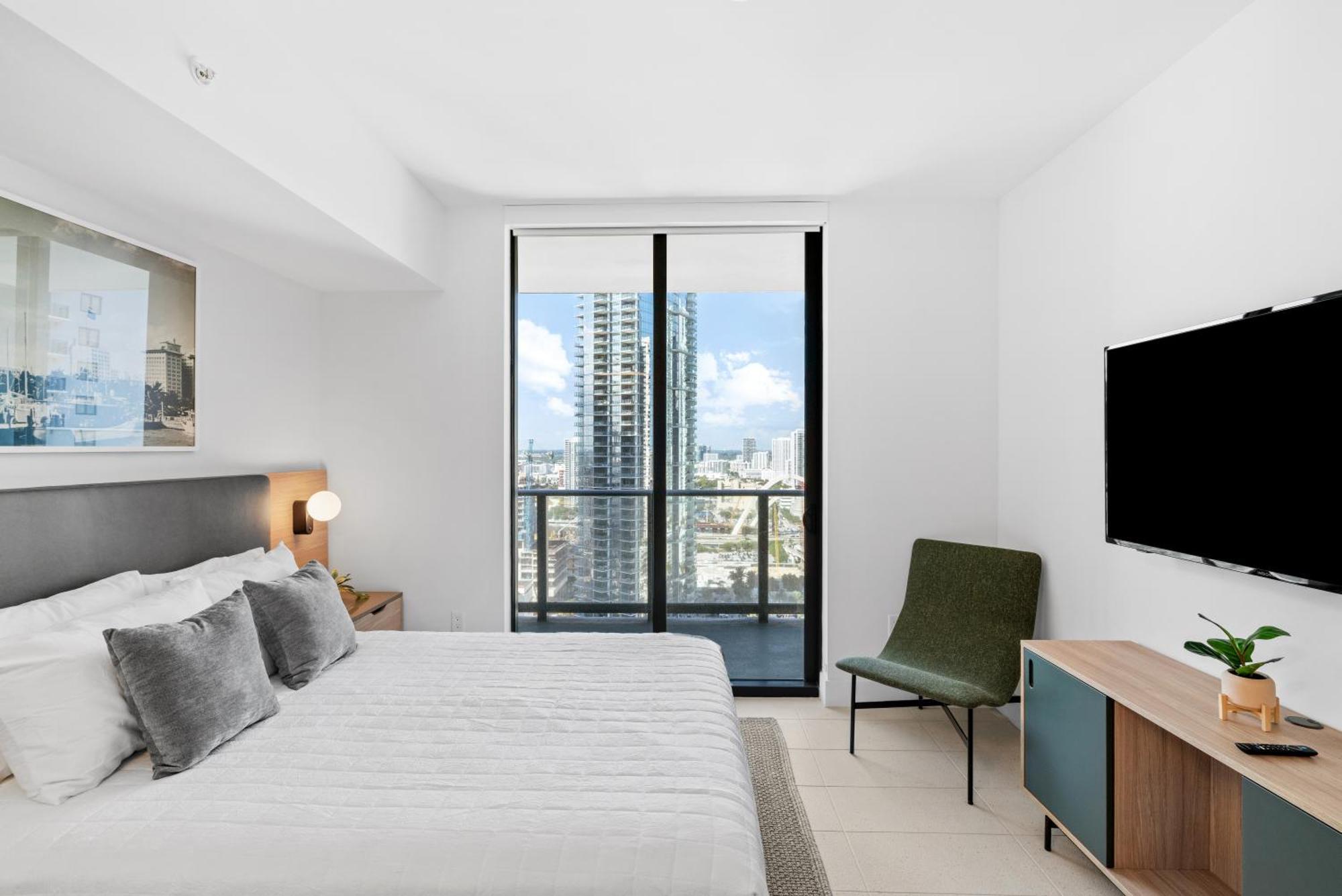 Luxury 2-bdrm In The Heart Of Downtown Miami