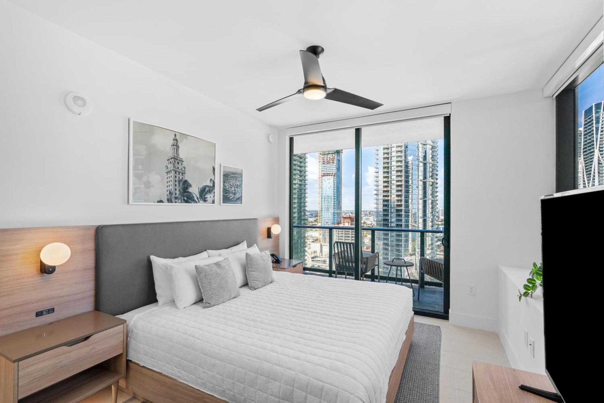 Luxury 2-bdrm In The Heart Of Downtown Apartment Miami
