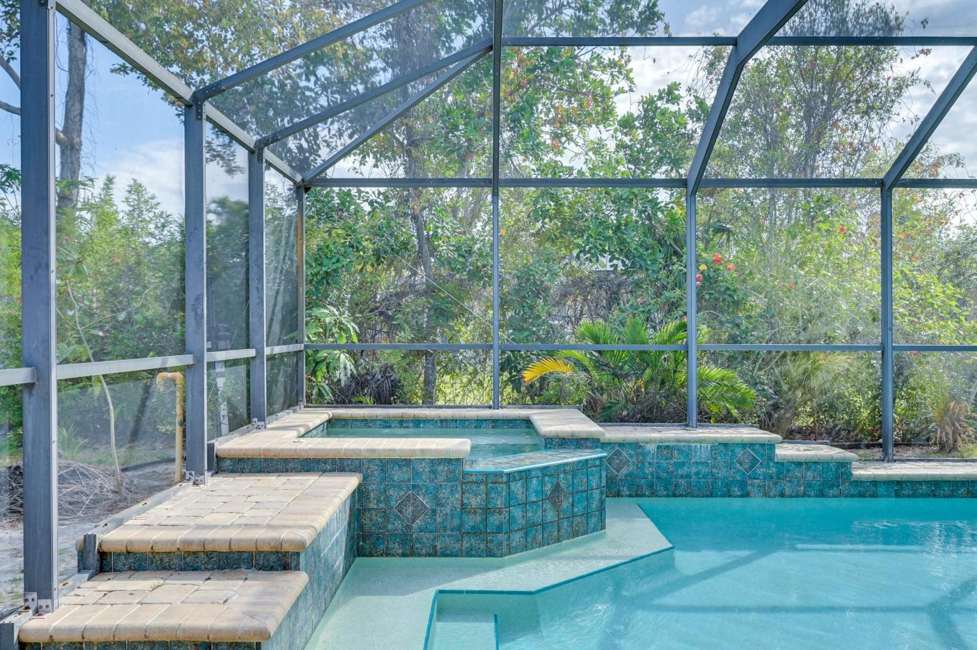 Holiday home 3 Mi To Botanical Garden With Hot Tub! *