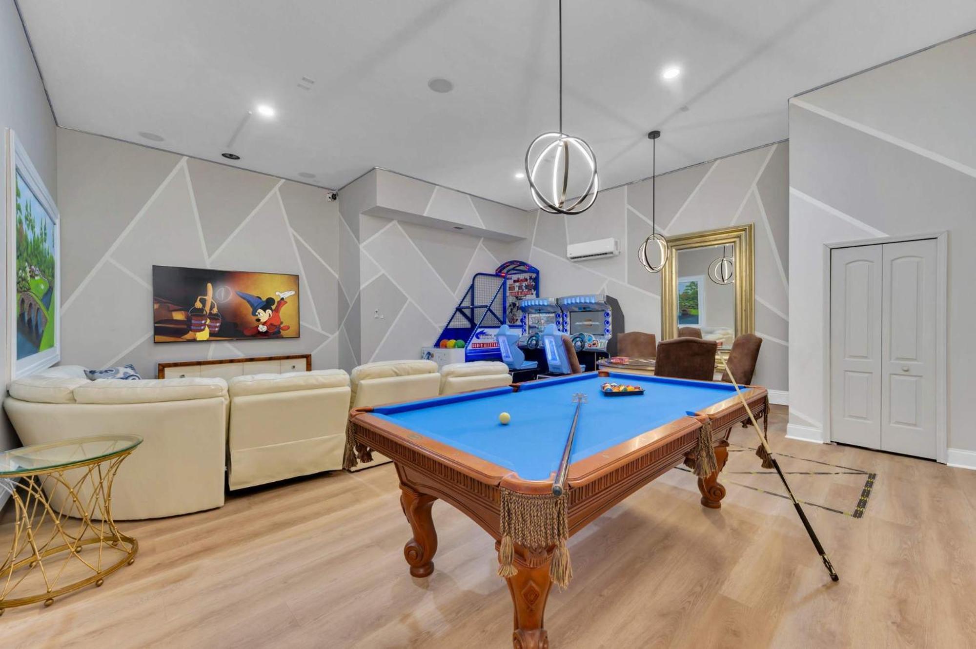 Heated Pool And Game At Reunion 6m 2
