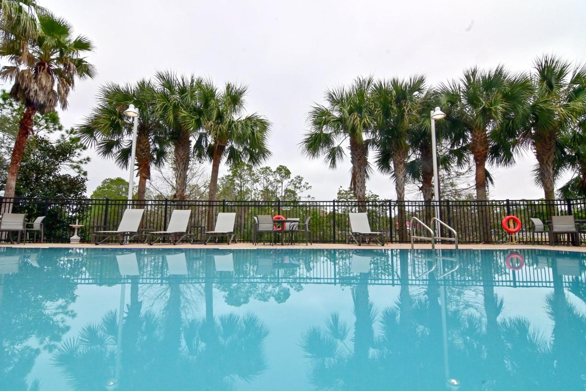 & Suites-i-95 Hotel Palm Coast