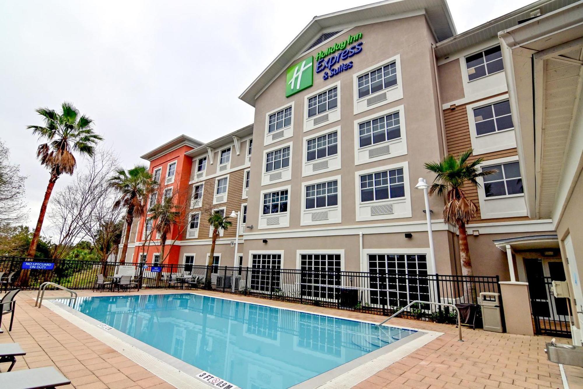 & Suites-i-95