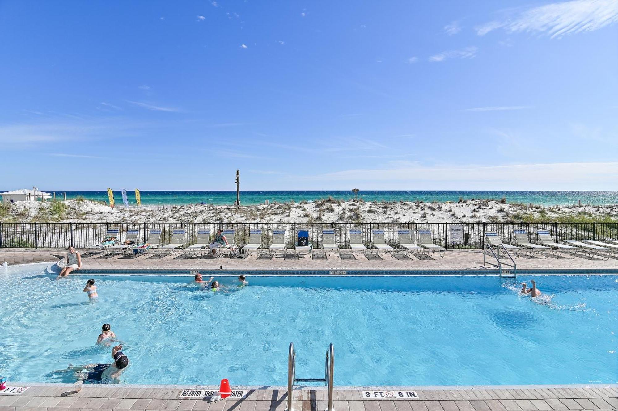 Pelican Aparthotel