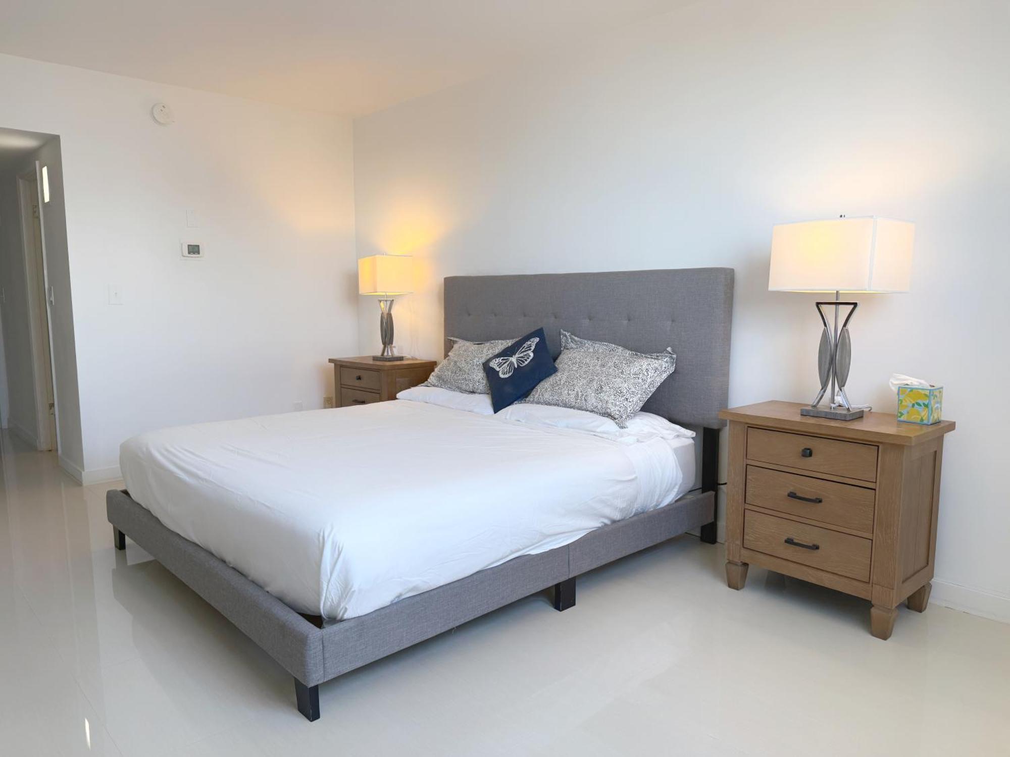 1 Spring Promo - Sunny Isles Seaview Condo, Walk To Beach, Amazing Amenities * Sunny Isles Beach