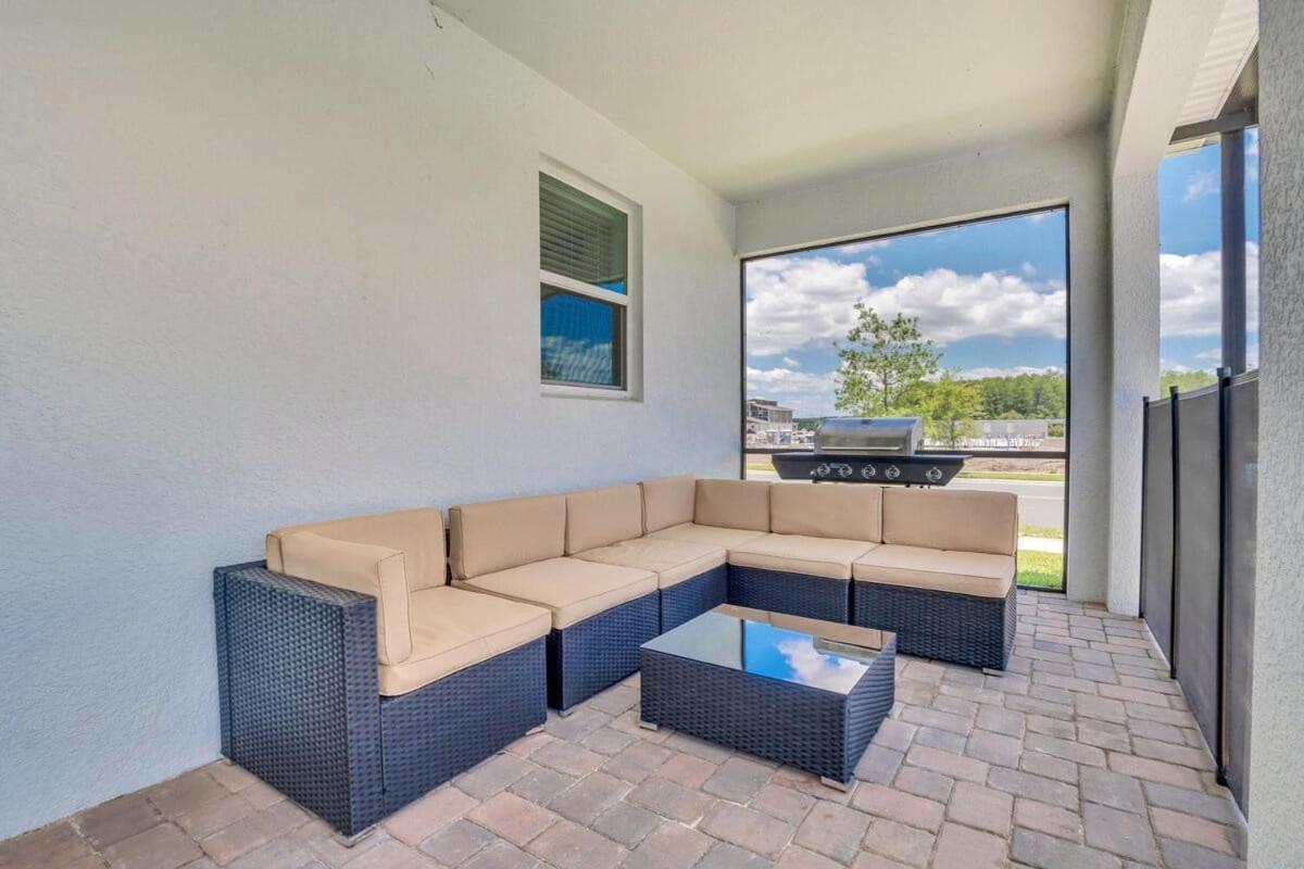Brand New Storey 8br With View Holiday home