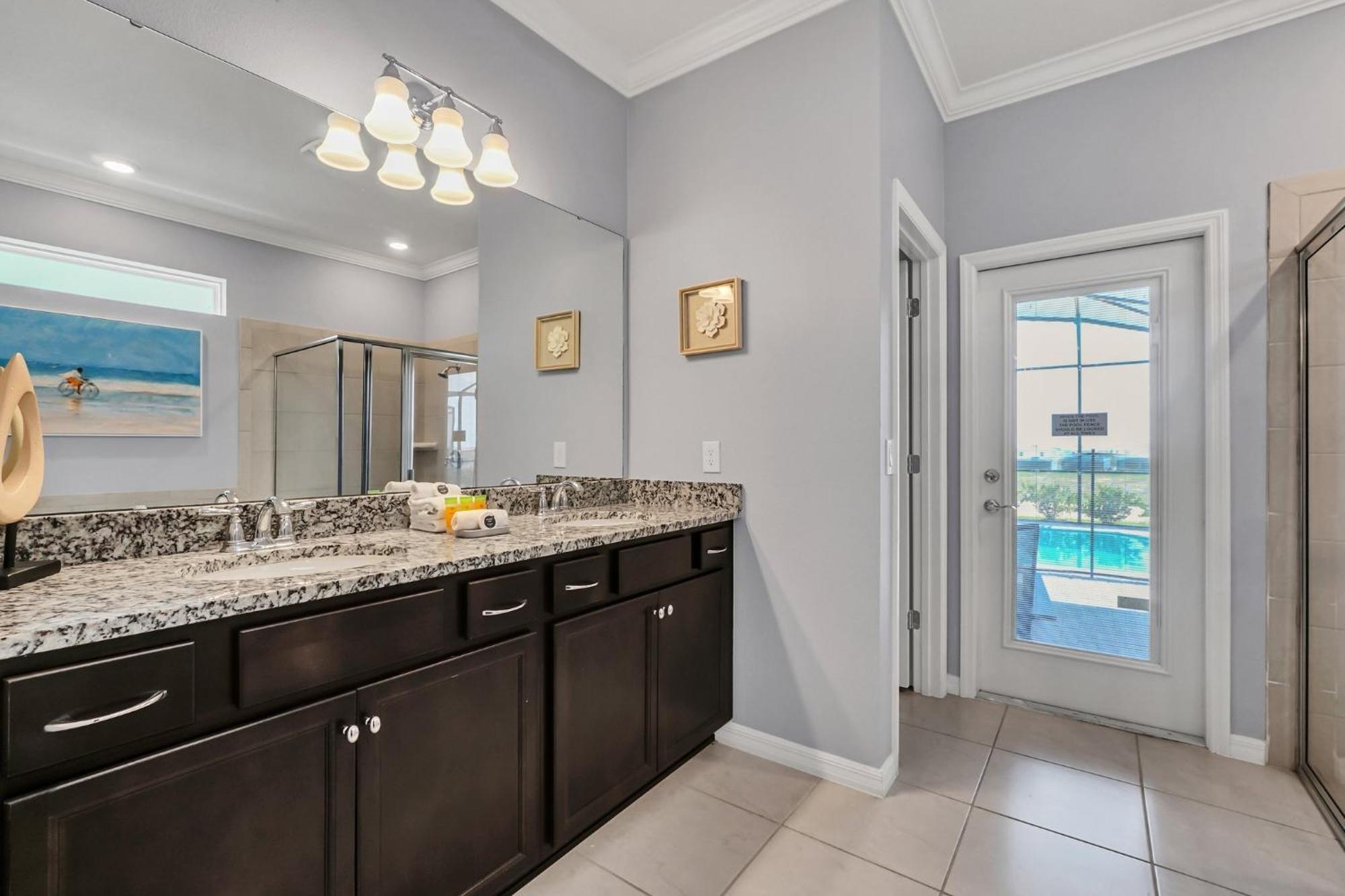 Brand New 10beds At Windsor Island With Pool