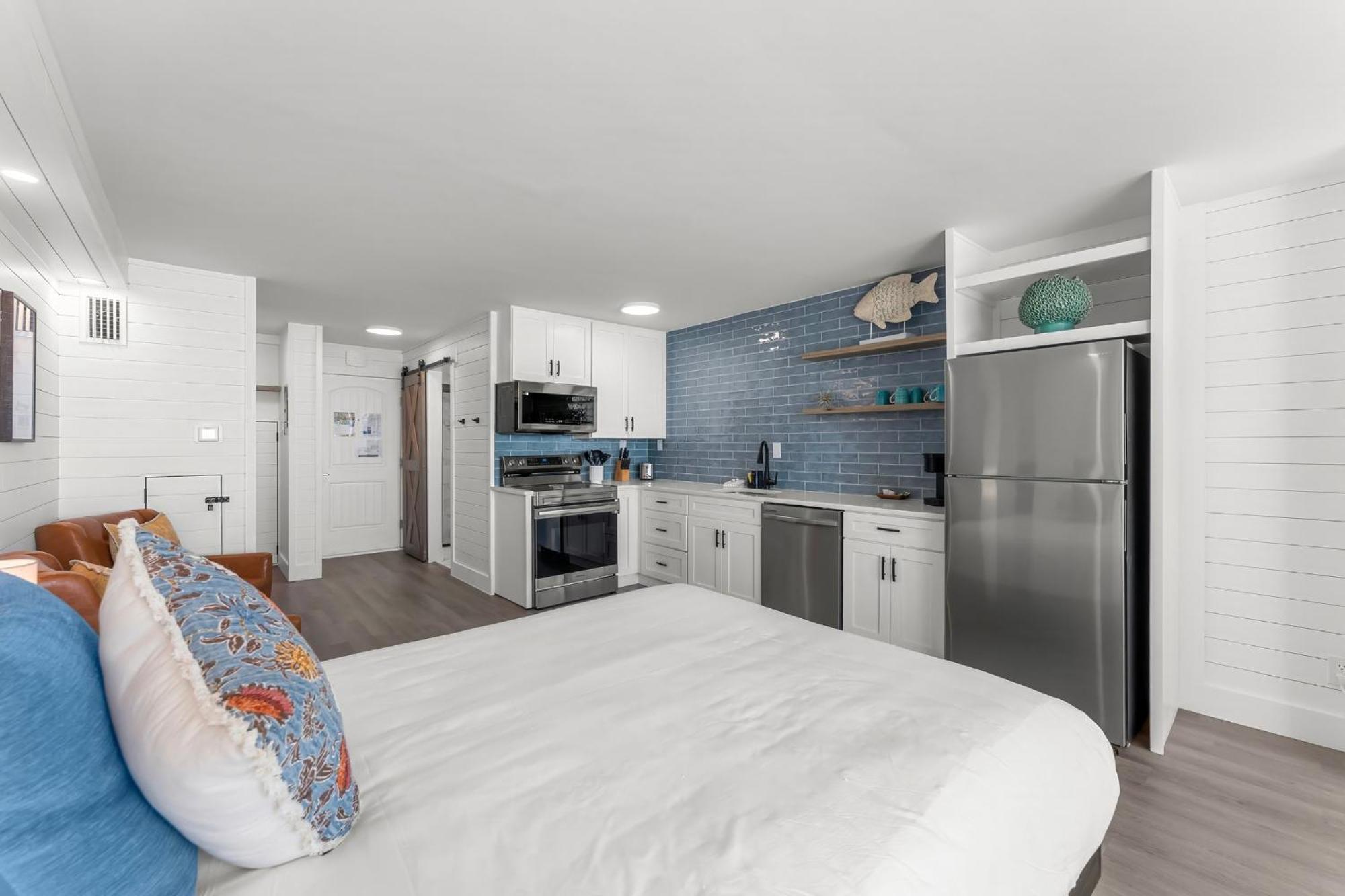 Fantastic Fully Renovated Front - Incredible View - Of The Gulf 723 Holiday home *