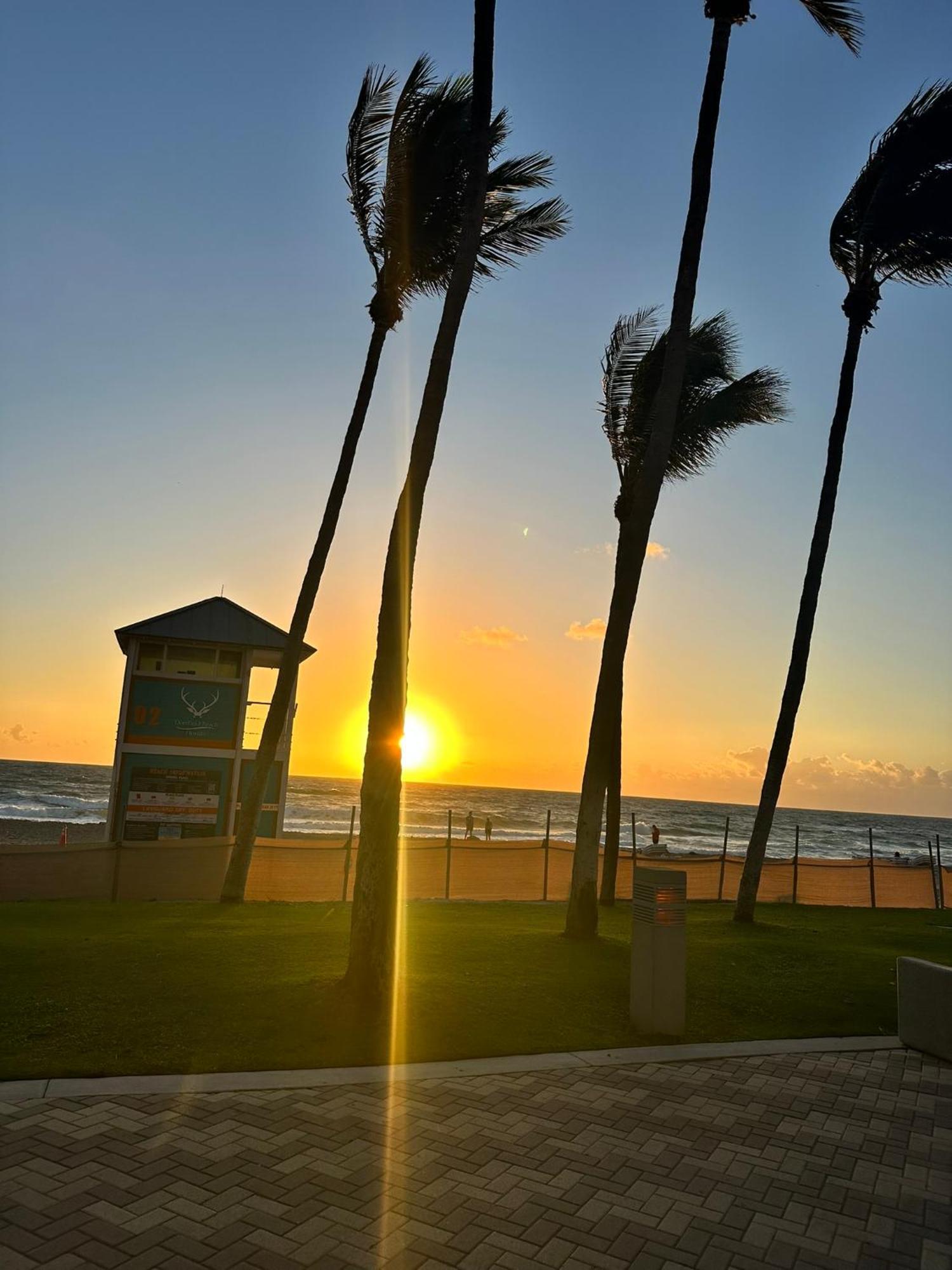 Spaces Sunny Oasis 4br Retreat With 2 King Beds, Amazing Pool, Near South Florida Beaches