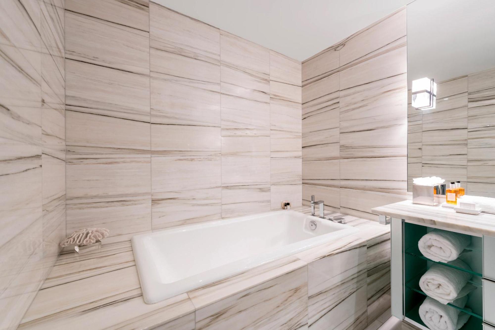 Apartment Stunning 3b Oceanfront At W South - 1229