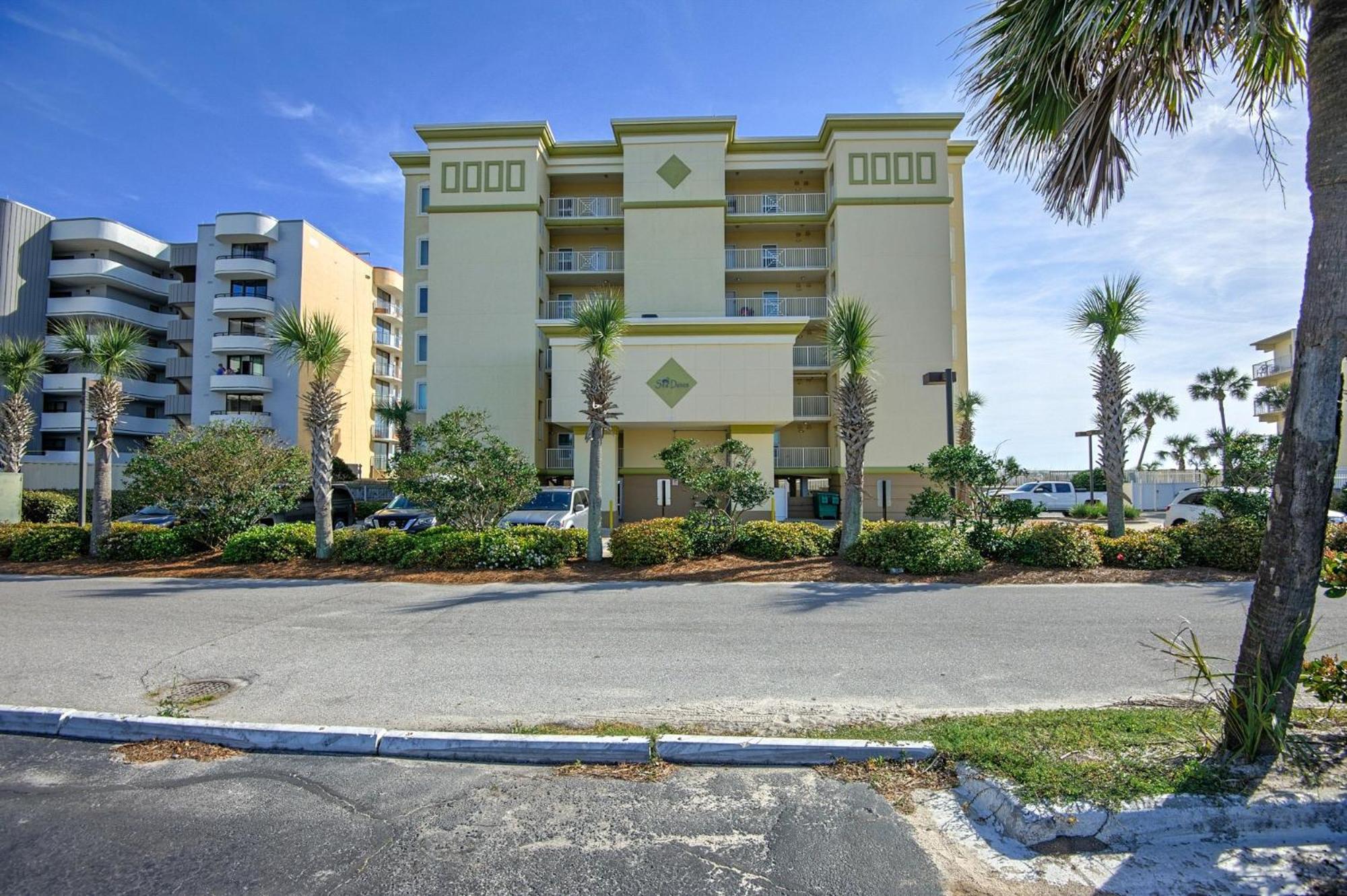 Holiday home Sea Dunes 502 Oasis Beachfront With Pool Hot Tub Free Service 0488 *