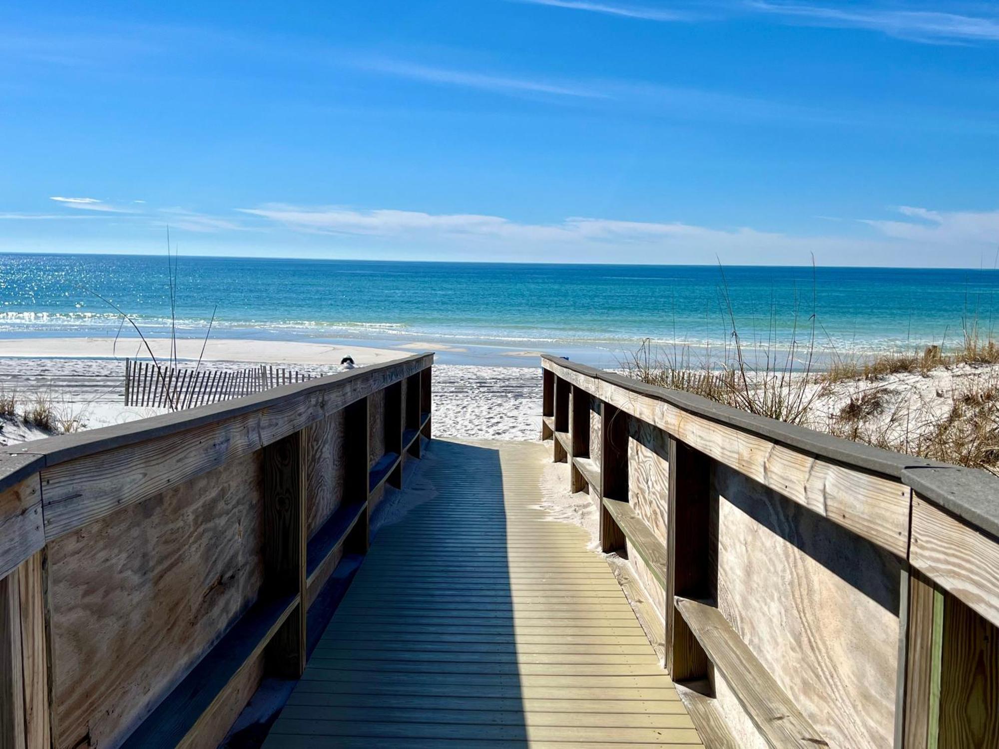 Sea Dunes 502 Oasis Beachfront With Pool Hot Tub Free Service 0488 Holiday home Fort Walton Beach