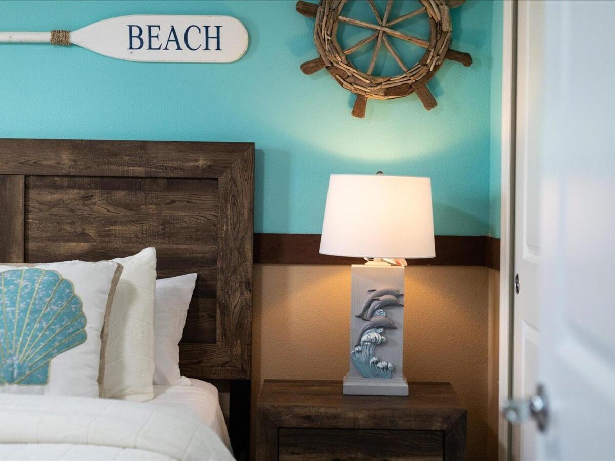 Holiday home Dazzling Windsor Island 7br Themed Gameroom *
