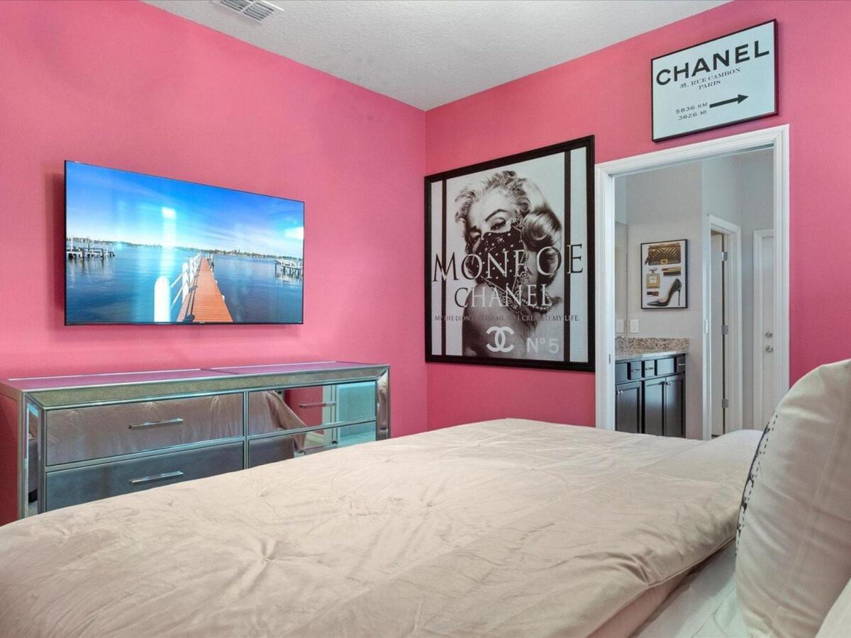 Holiday home Dazzling Windsor Island 7br Themed Gameroom
