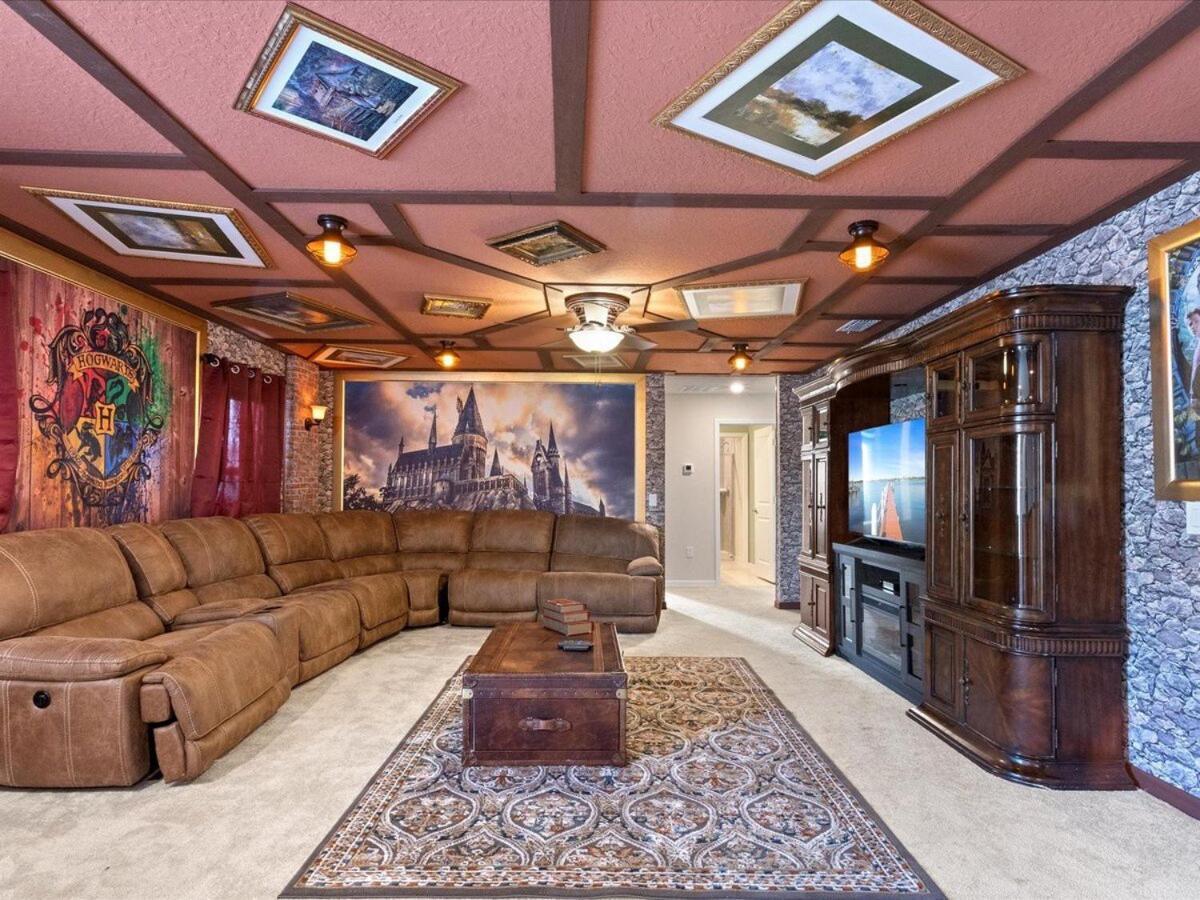 Dazzling Windsor Island 7br Themed Gameroom Holiday home Davenport