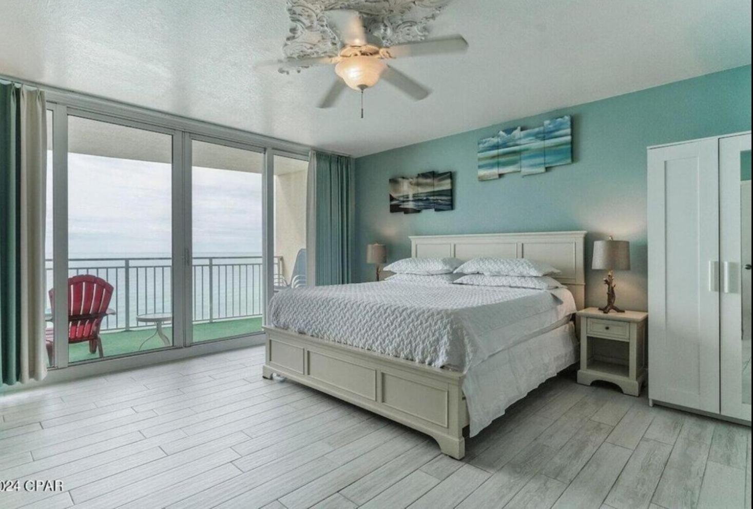 Fabulous Views At Emerald Aparthotel *