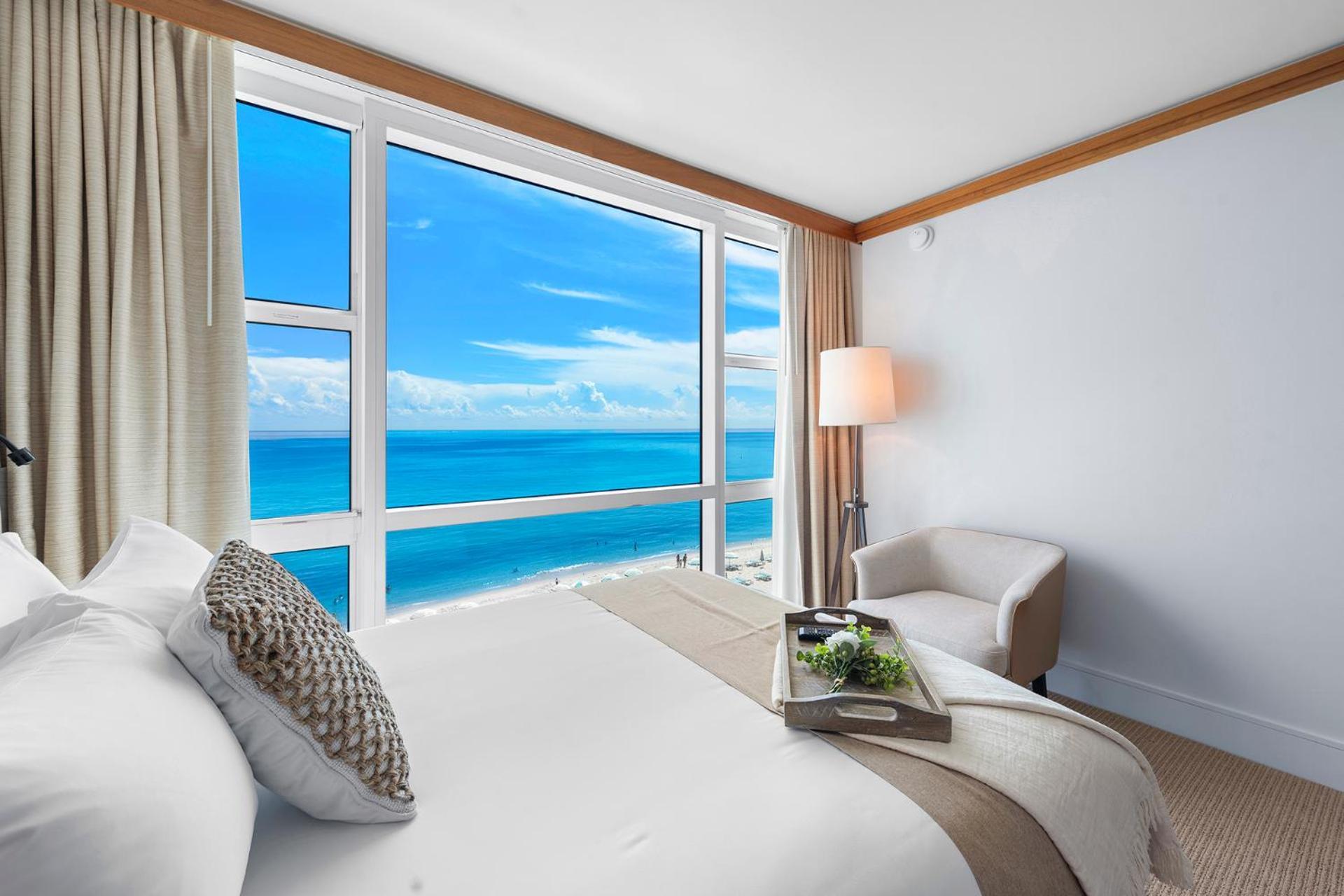 2 Bedroom Private At Carillon Miami -522 Aparthotel
