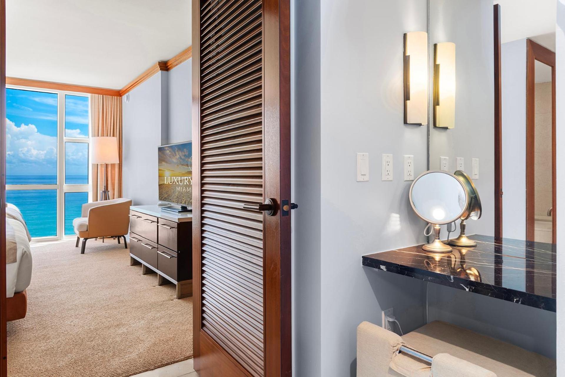 Aparthotel 2 Bedroom Private At Carillon Miami -522 Miami Beach
