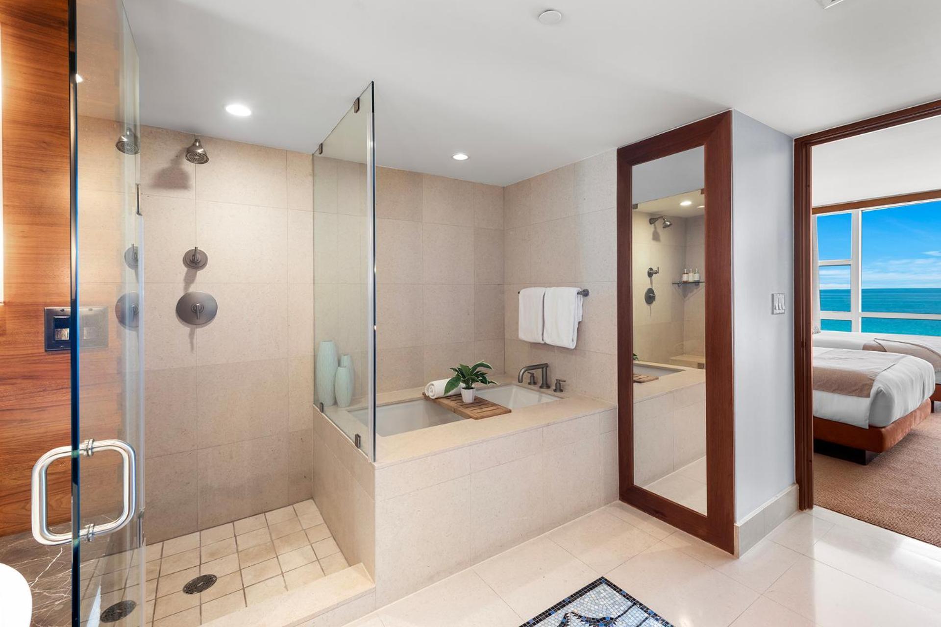 2 Bedroom Private At Carillon Miami -522 Aparthotel *