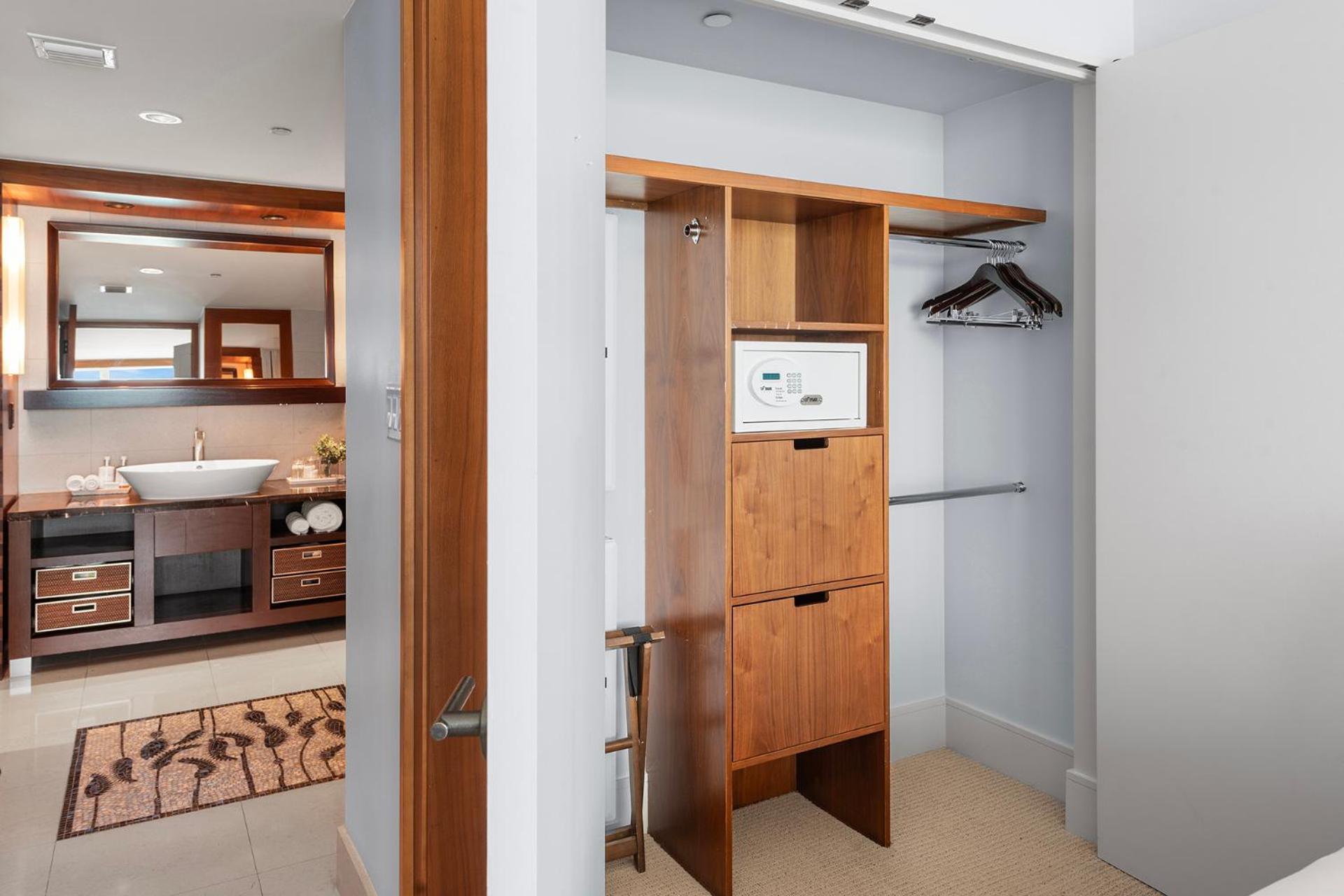 2 Bedroom Private At Carillon Miami -522 Aparthotel Miami Beach