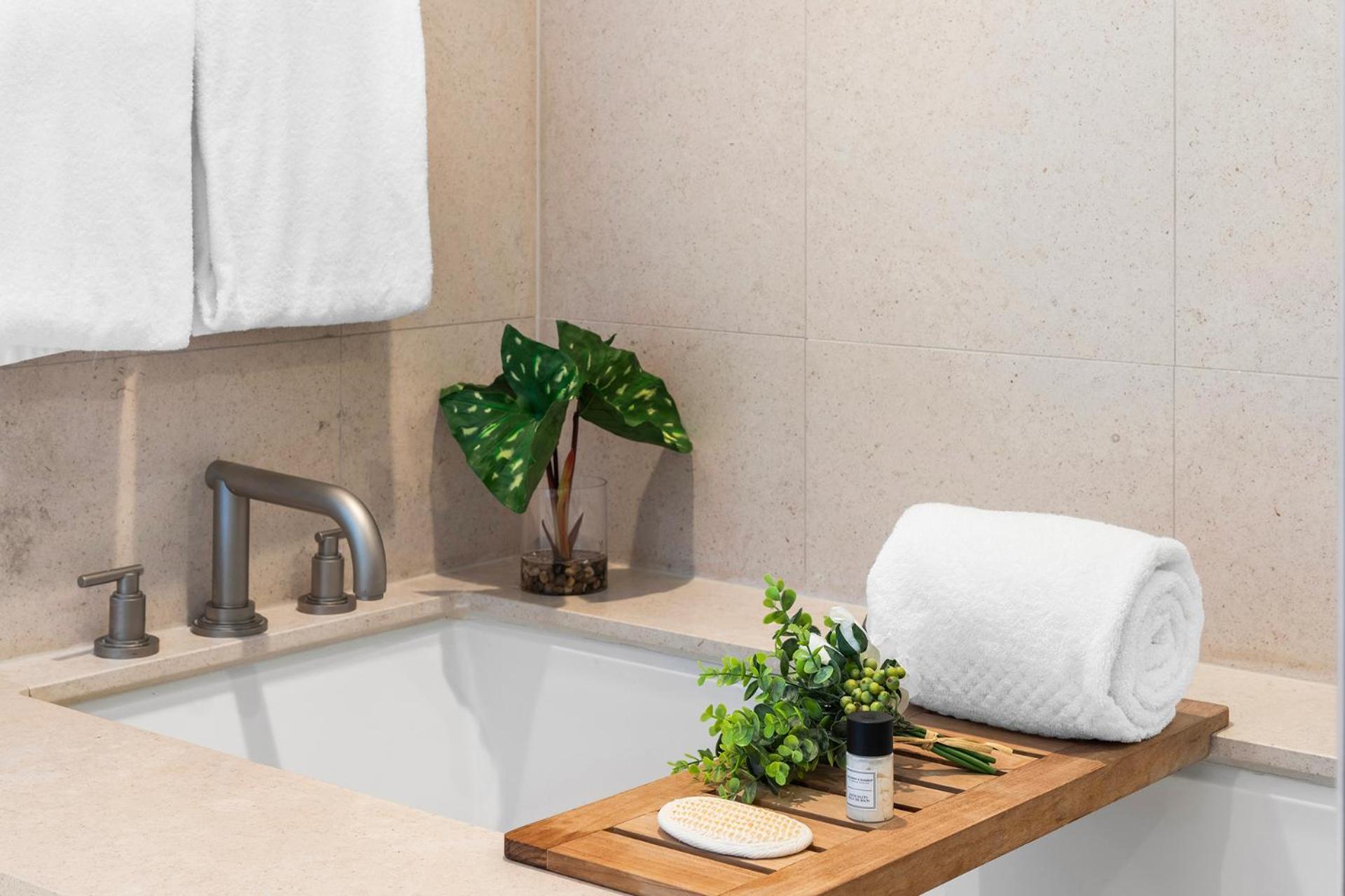 2 Bedroom Private At Carillon Miami -522 Aparthotel *