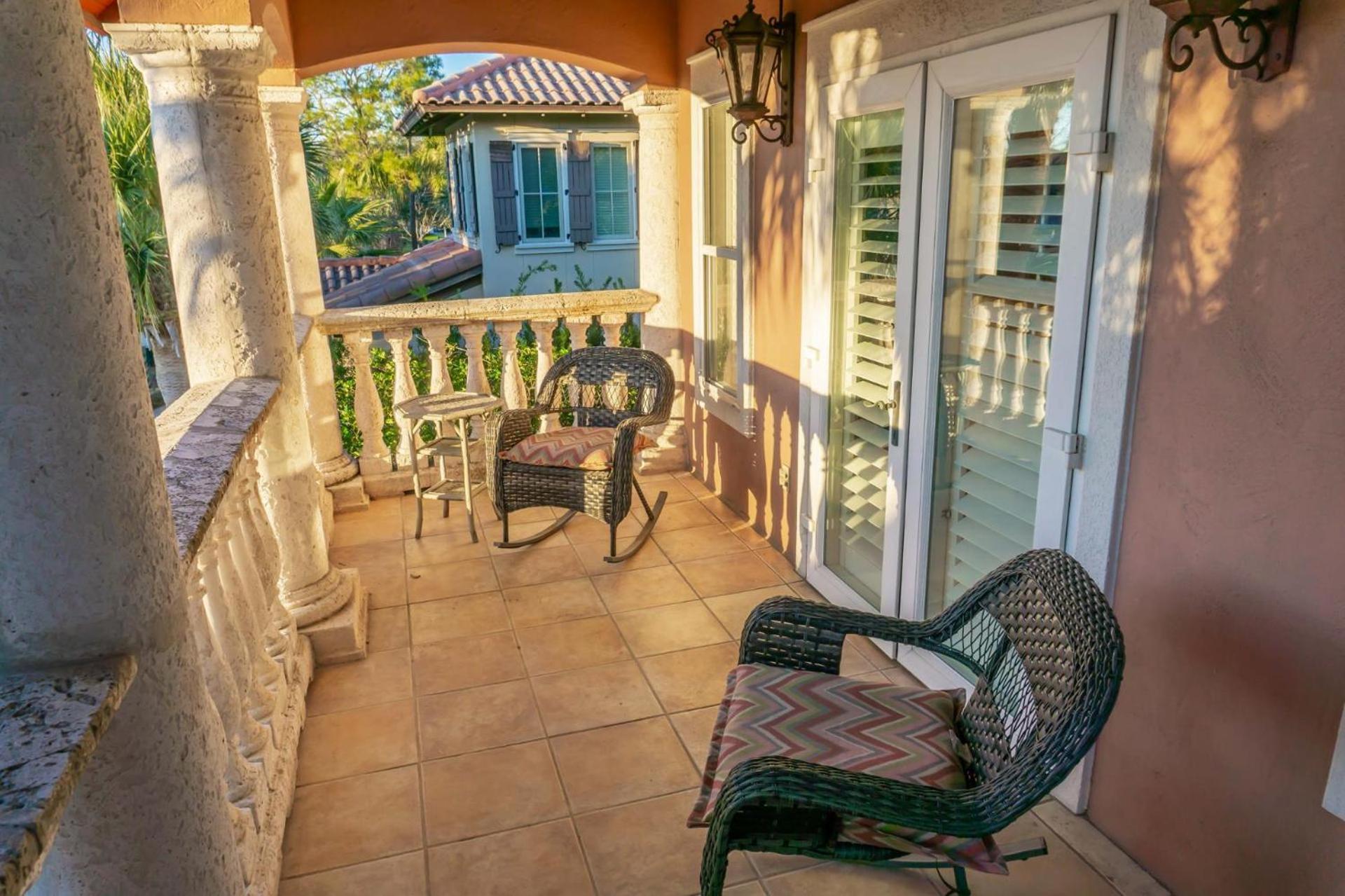 9 Rue Martine Villa