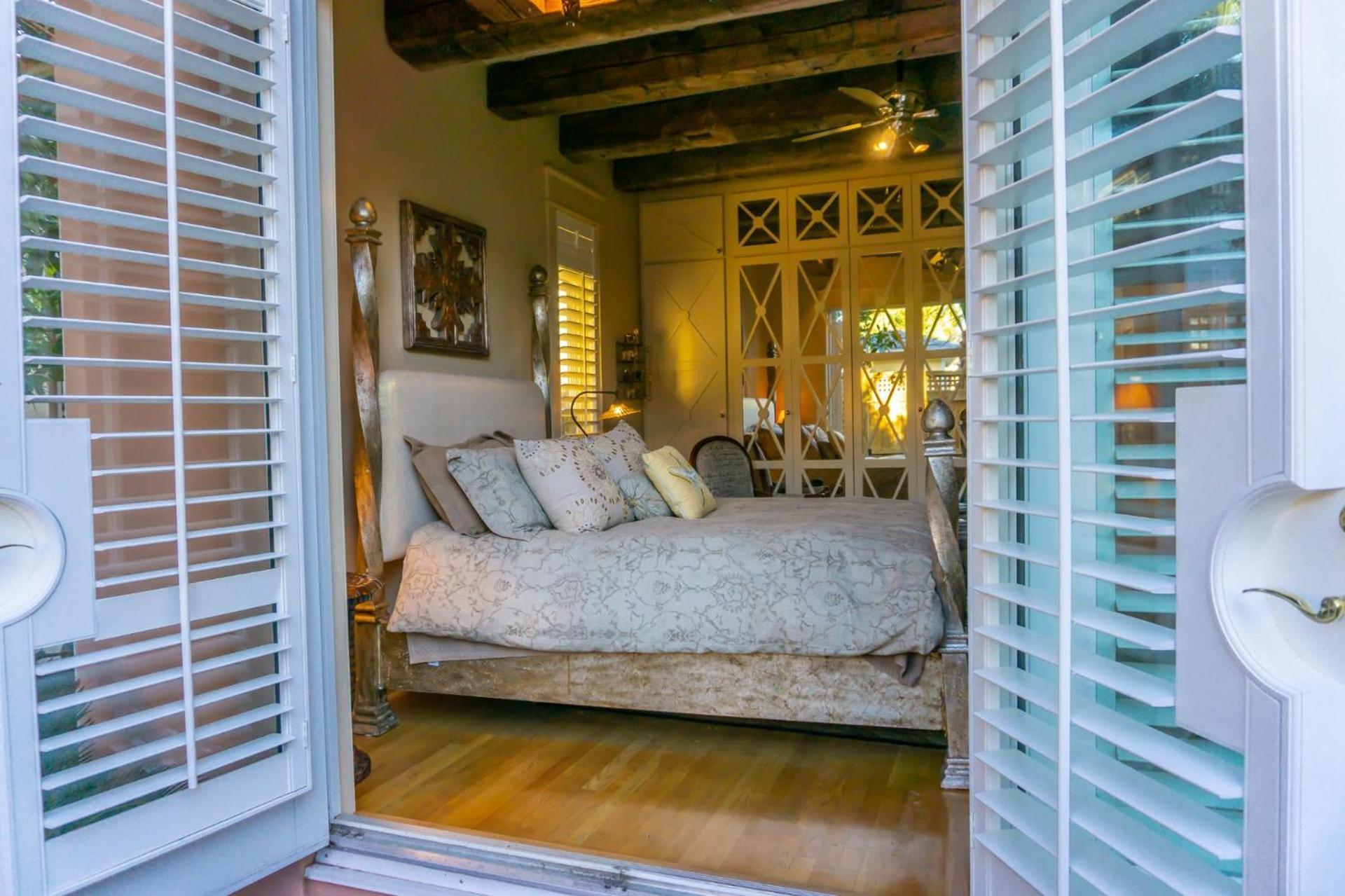 9 Rue Martine * Destin
