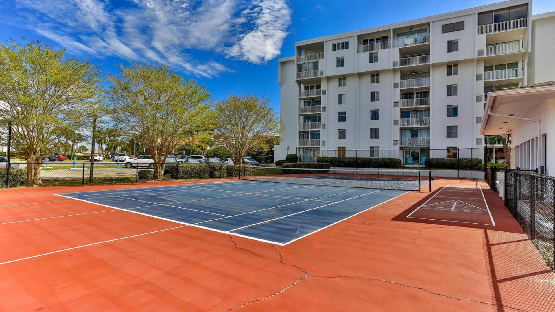 Dolphin Point 402b - 2br On Isle *