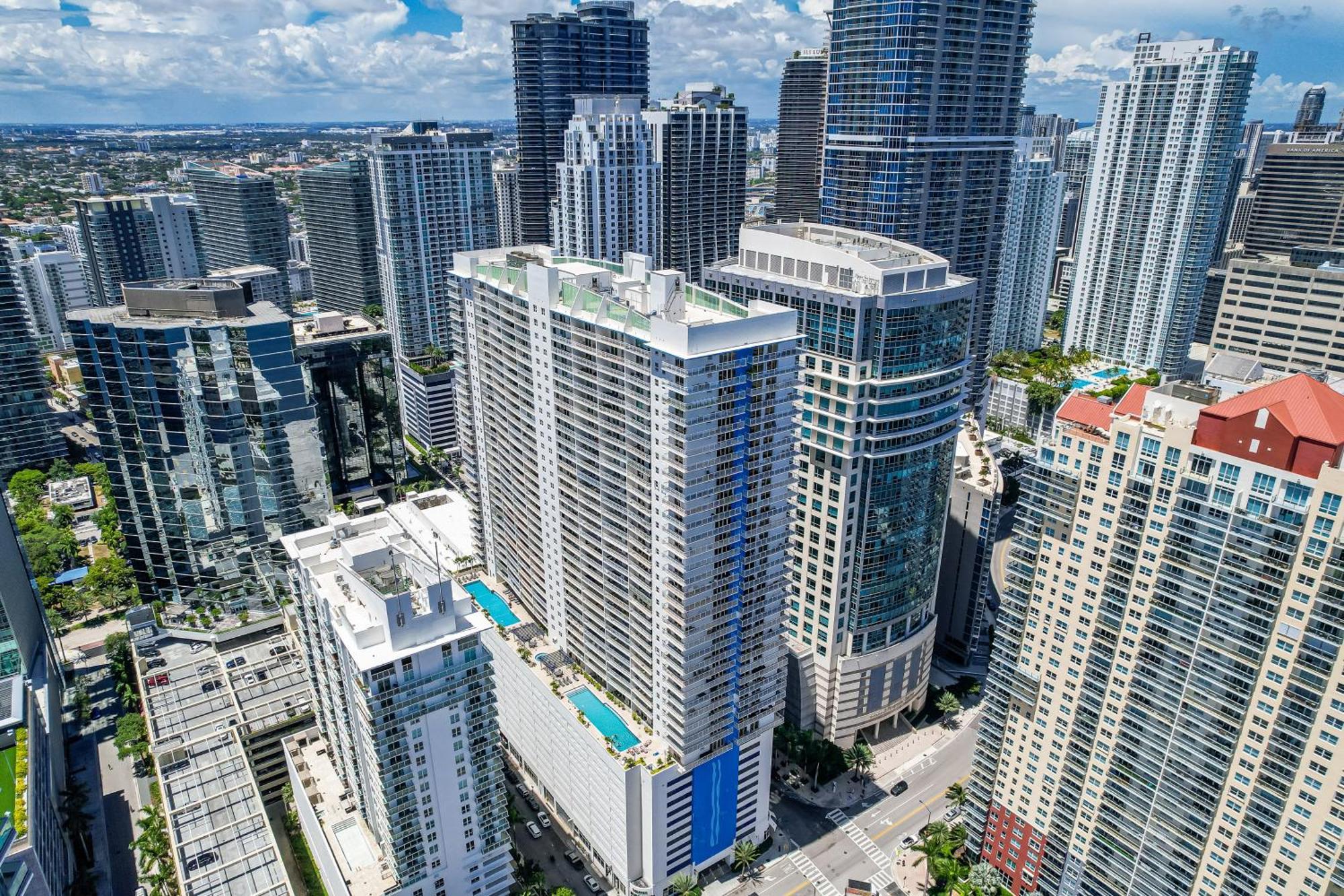 Lux 2b/2b Brickell - Free Parking * Miami