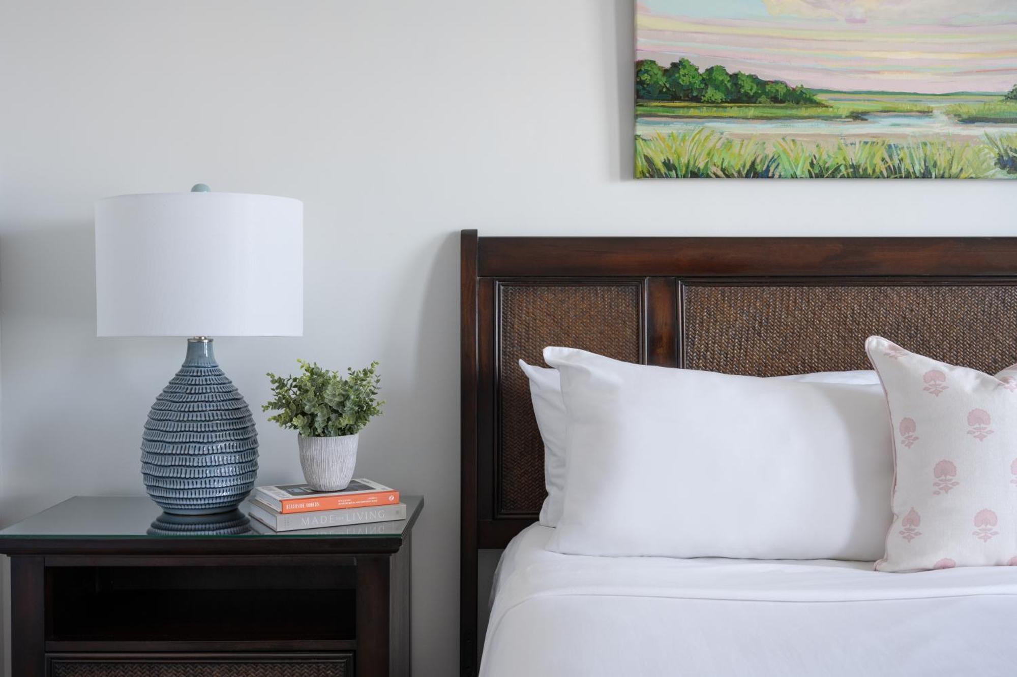 Elizabeth Pointe Hotel