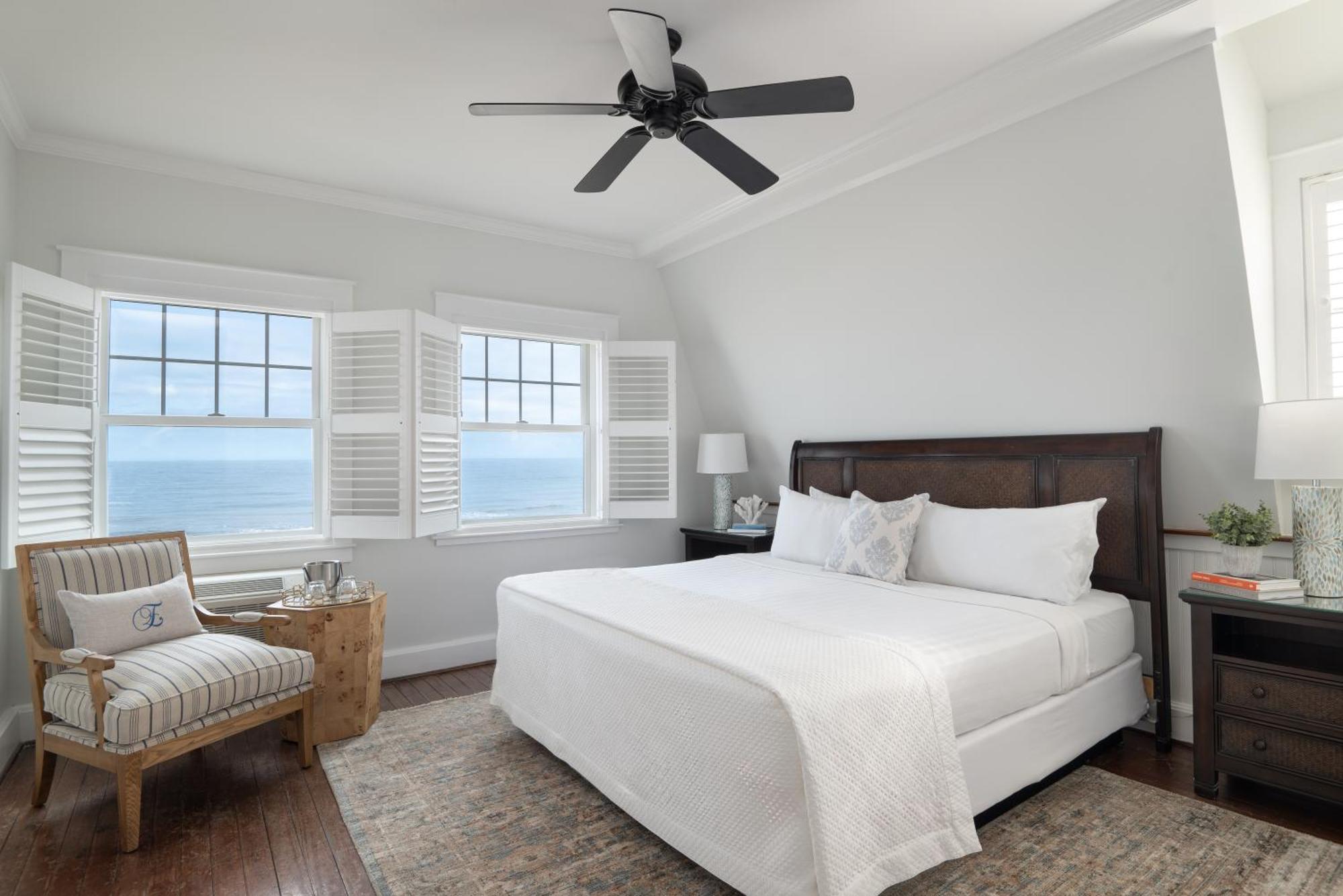 Hotel Elizabeth Pointe 3*