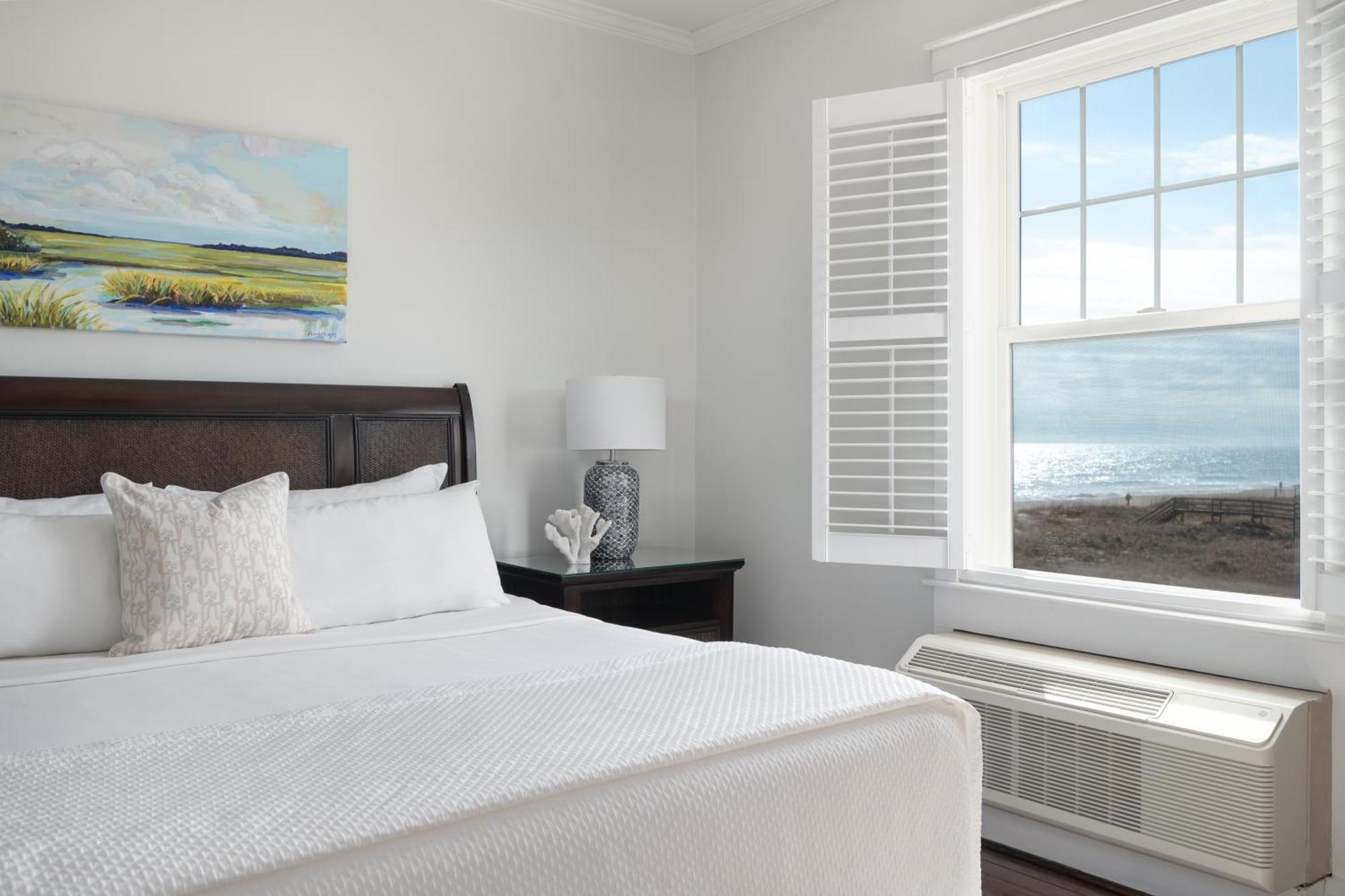 Elizabeth Pointe 3*