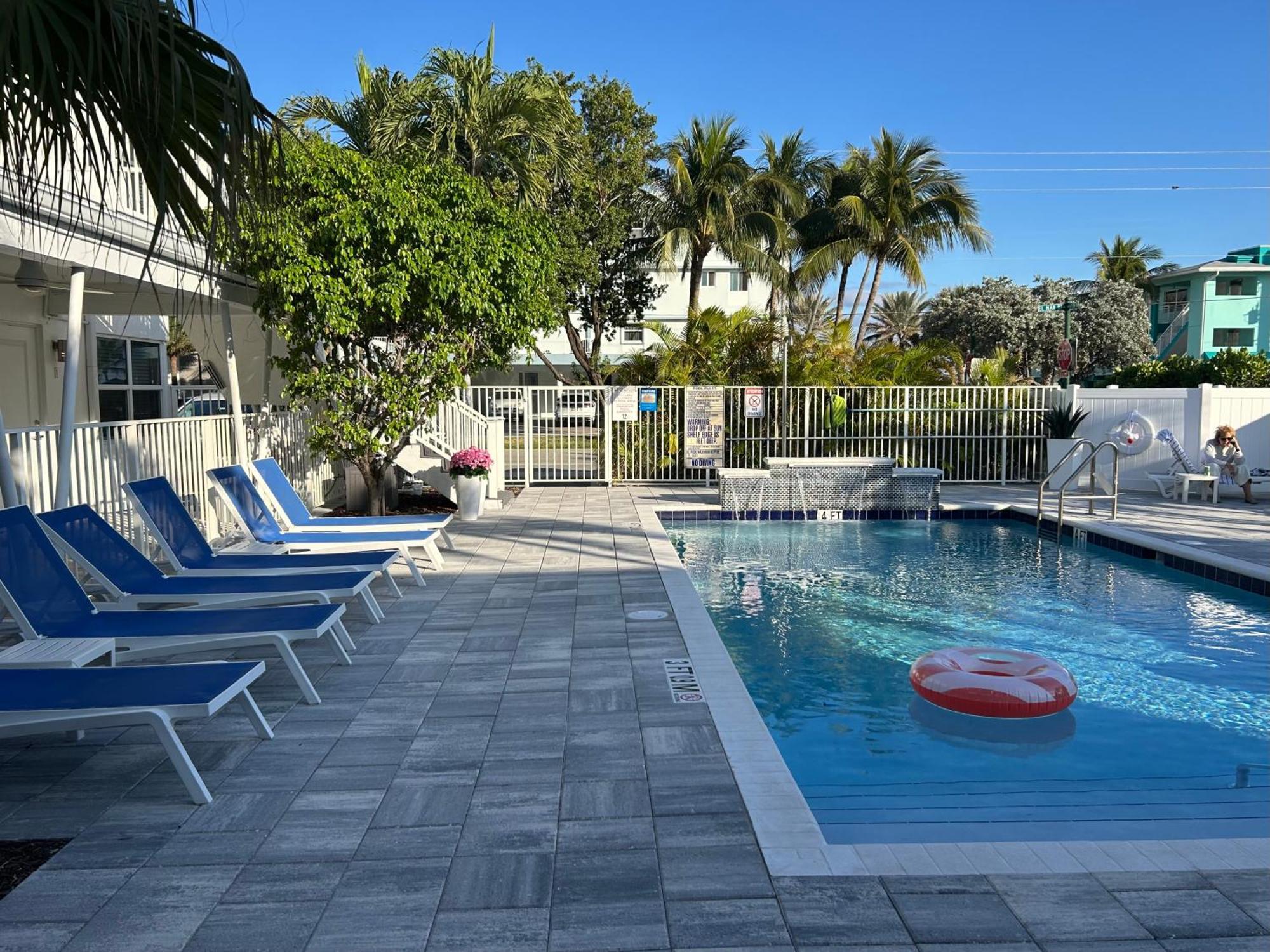 Sea Spray Inn