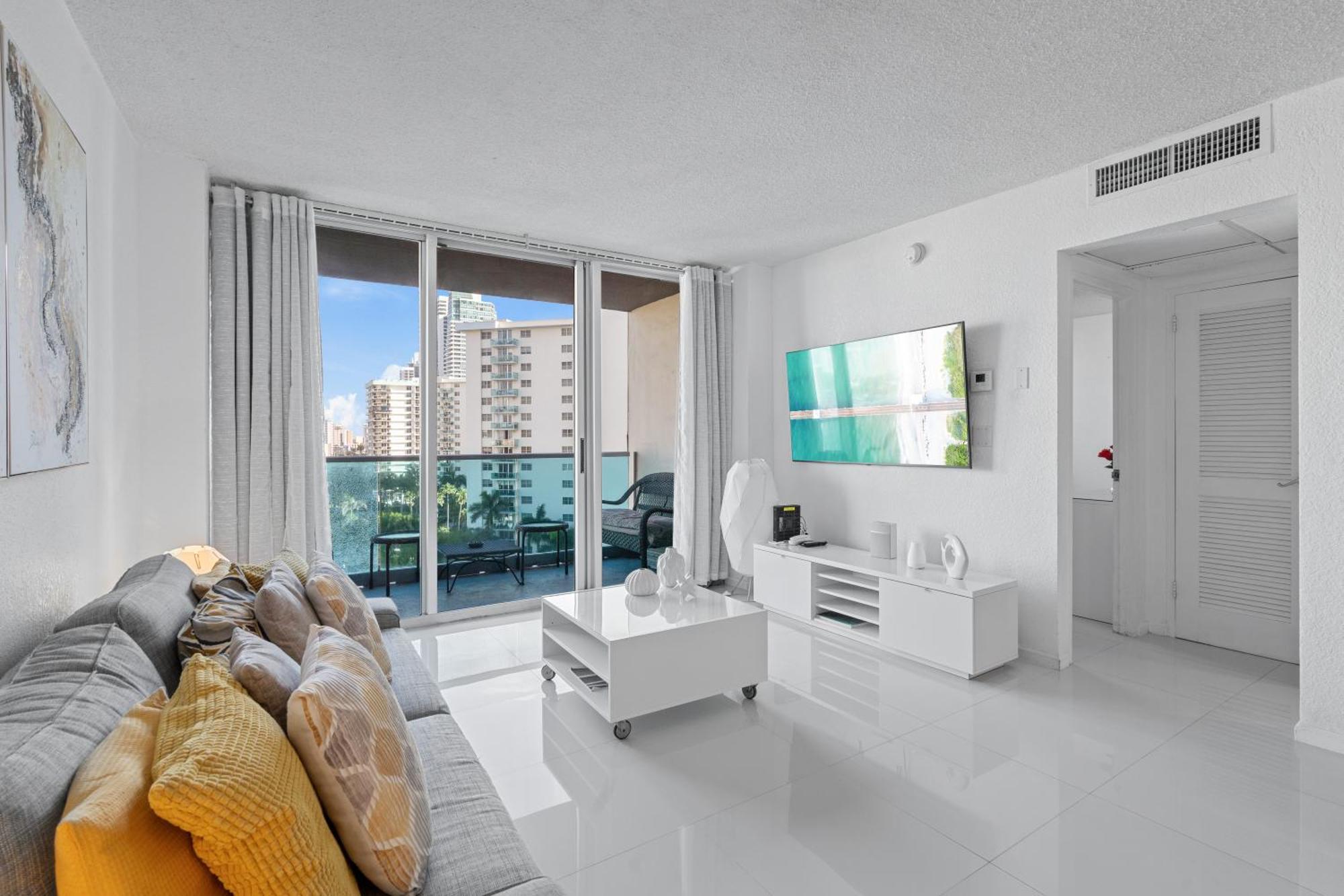 Apartment Great With Access Hollywood