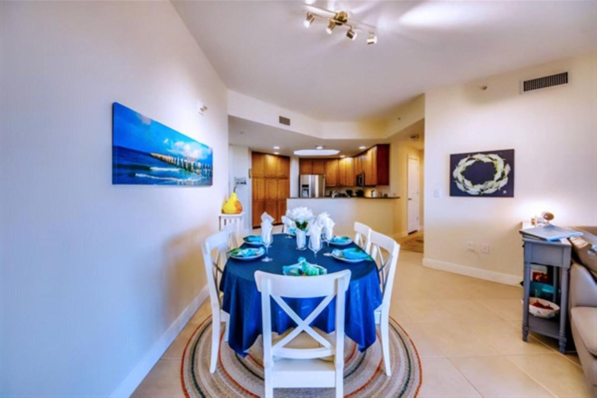 Vista Del Mar At Cape Harbour Marina, 10th Floor Luxury Condo, King Bed, Views! * Cape Coral