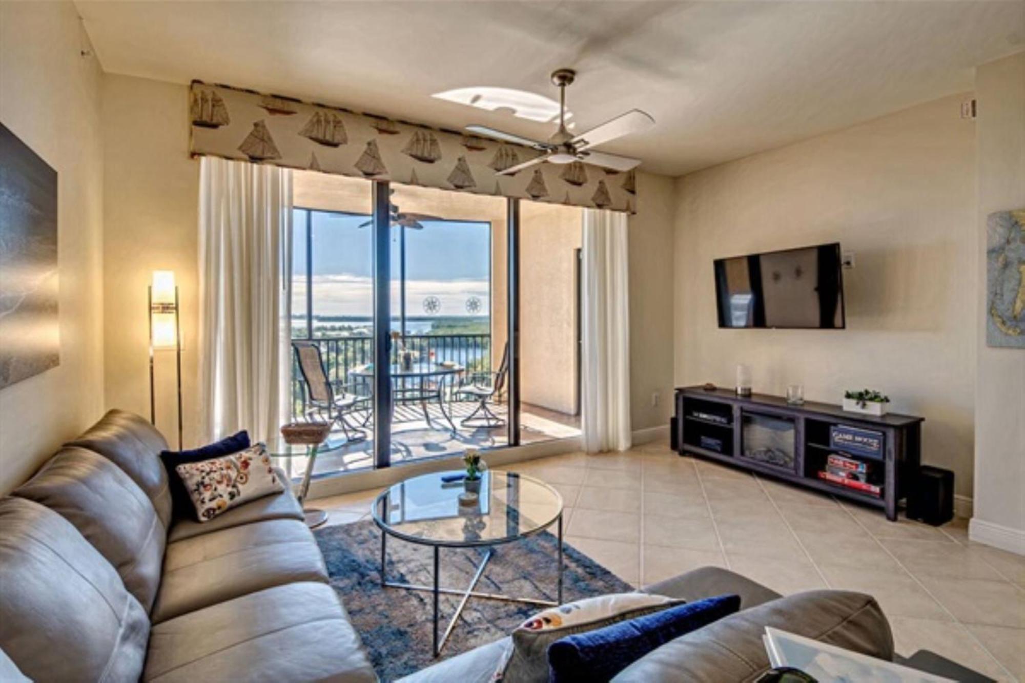 Vista Del Mar At Cape Harbour Marina, 10th Floor Luxury Condo, King Bed, Views!