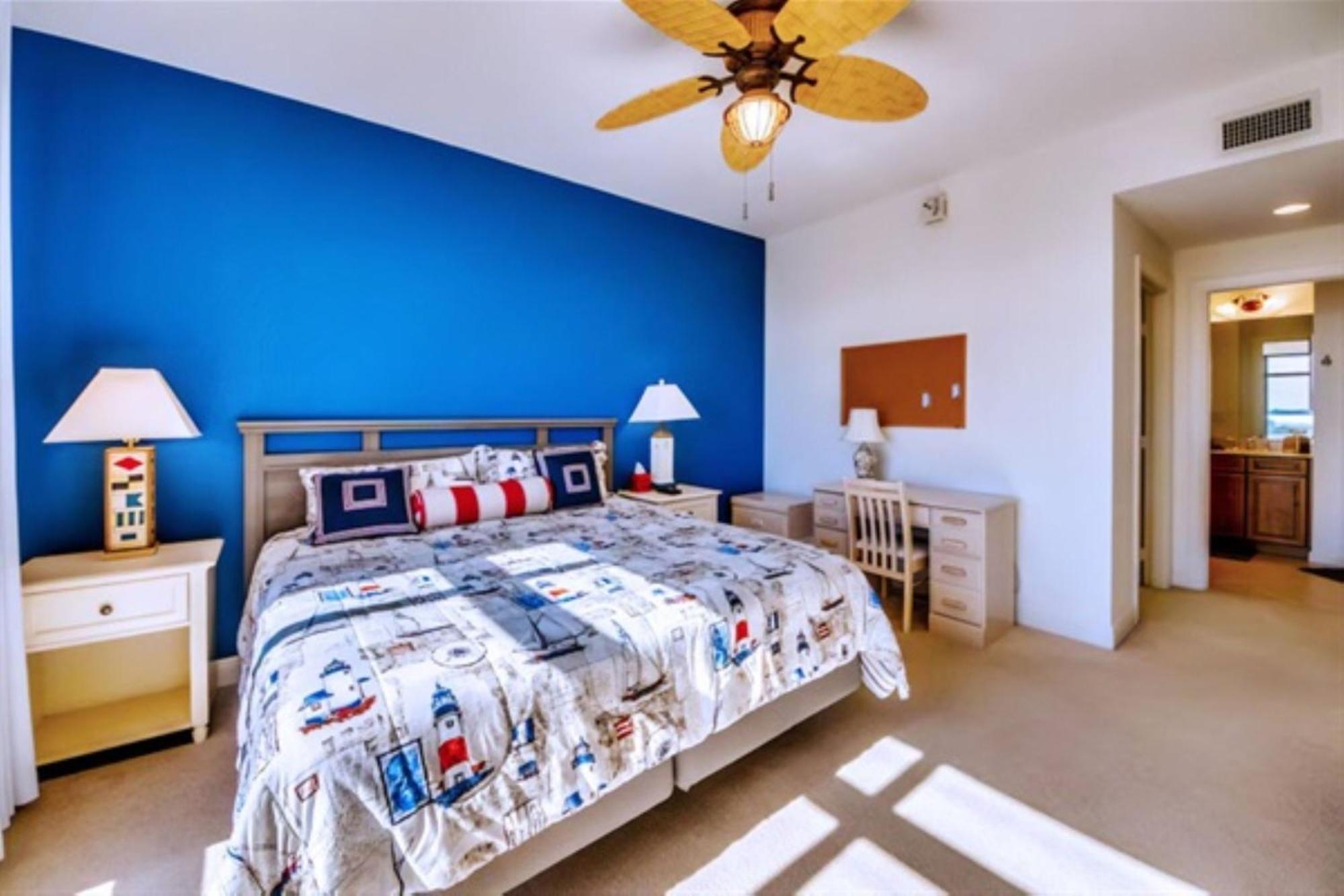 Vista Del Mar At Cape Harbour Marina, 10th Floor Luxury Condo, King Bed, Views! Aparthotel Cape Coral