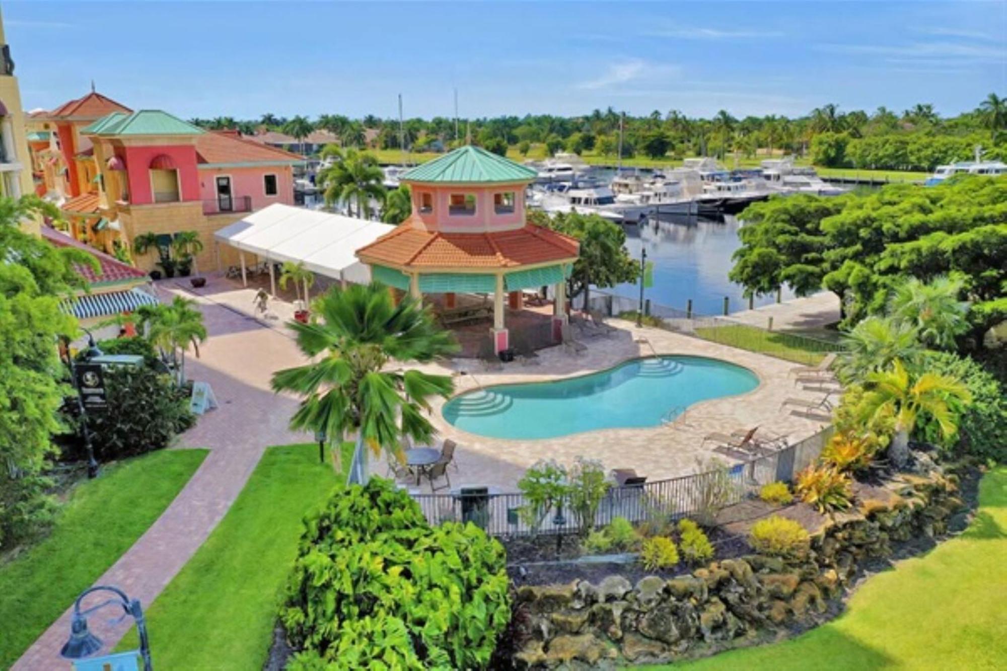 Vista Del Mar At Cape Harbour Marina, 10th Floor Luxury Condo, King Bed, Views! * Cape Coral