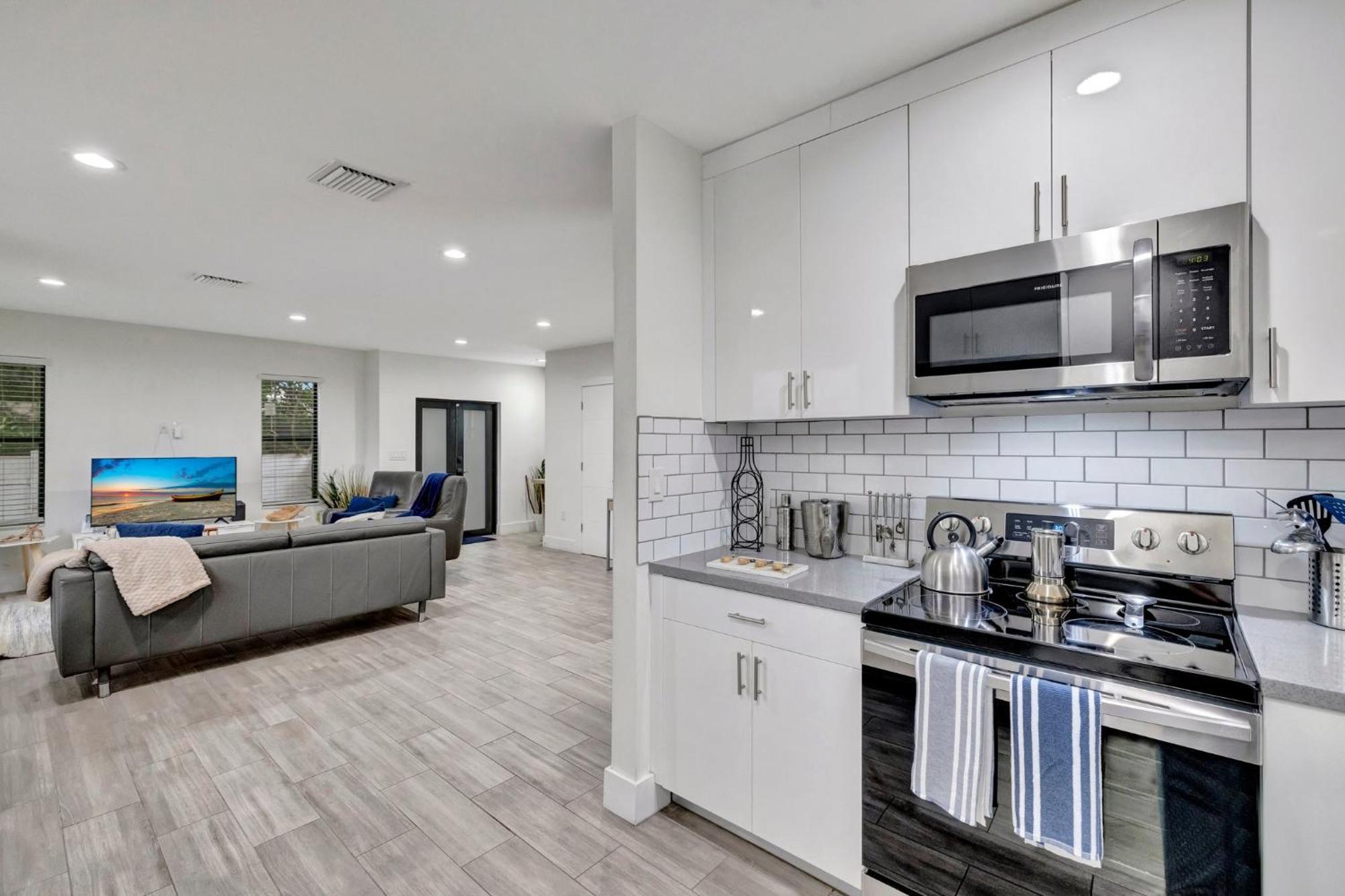 Magnificent Townhome Steps From Atlantic Ave *