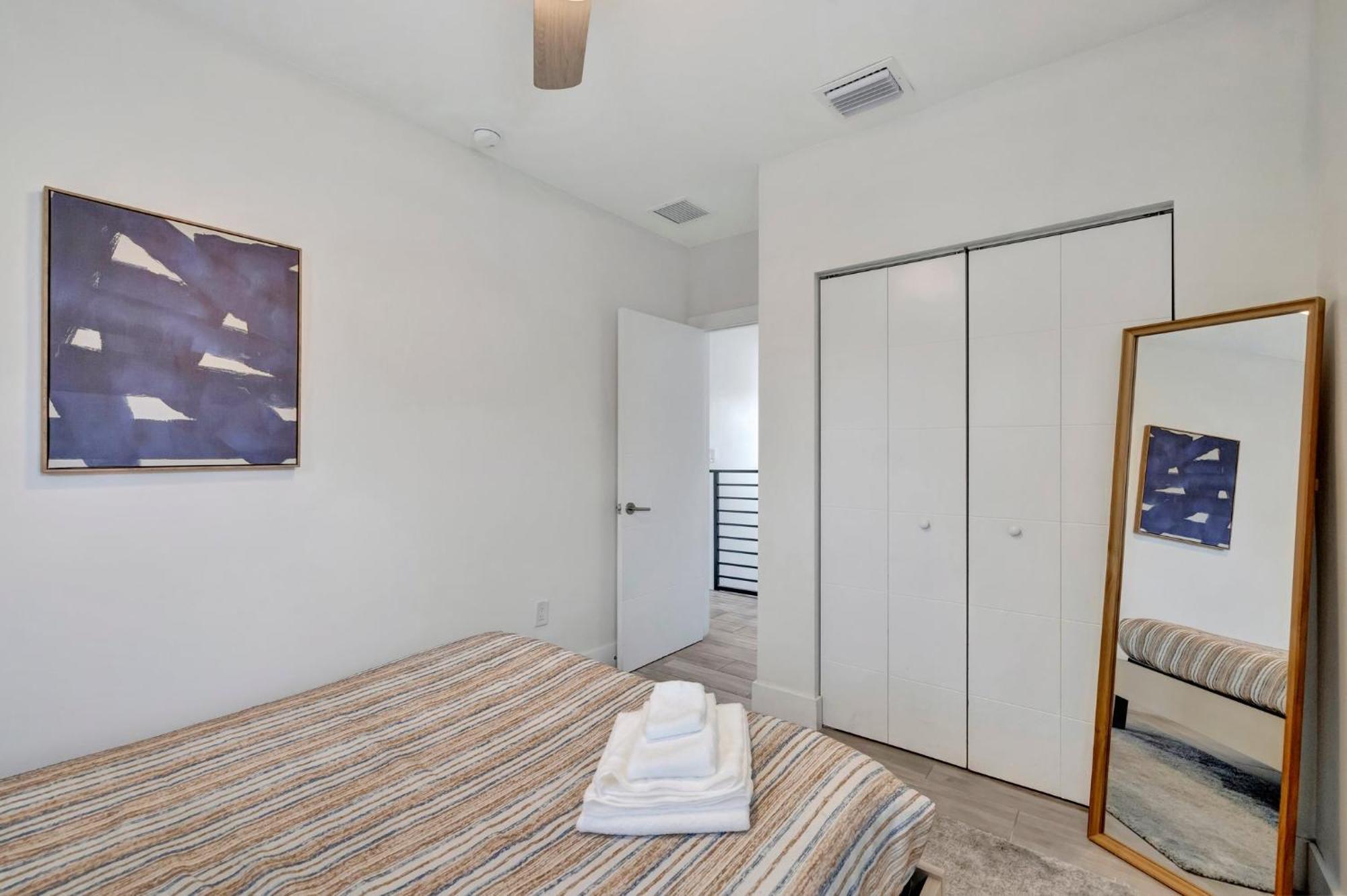 Holiday home Magnificent Townhome Steps From Atlantic Ave Delray Beach
