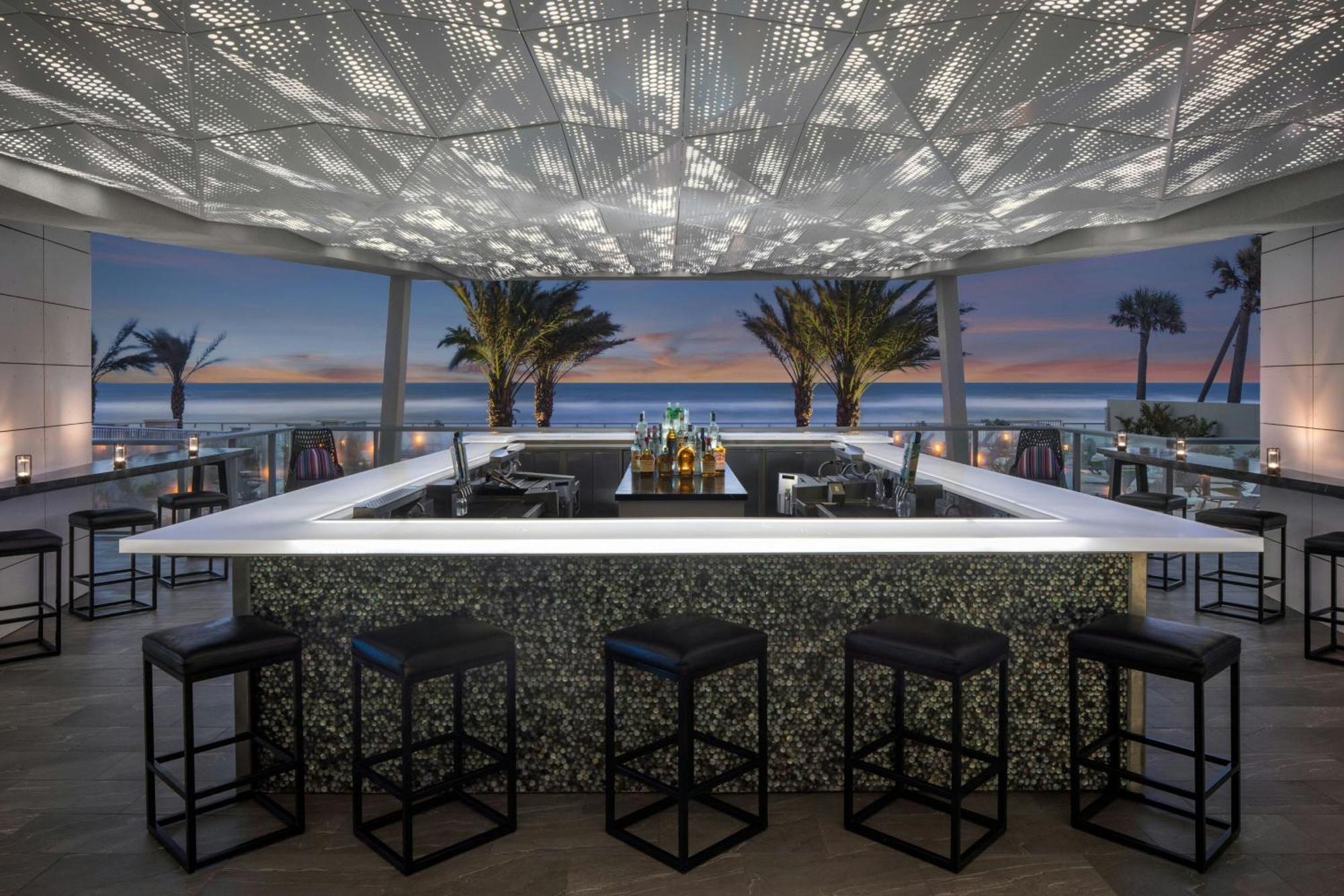 Renaissance Daytona Oceanfront 4*