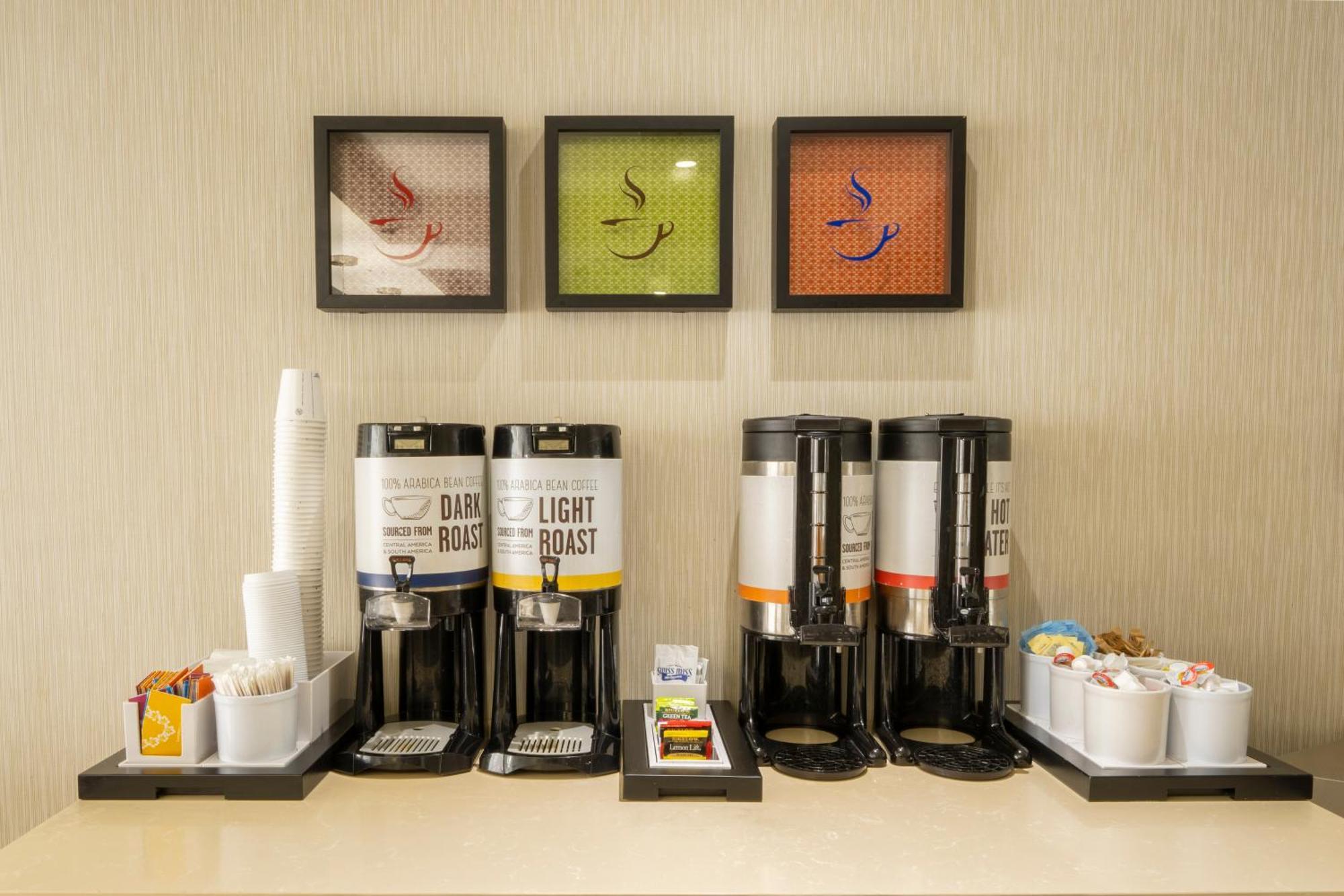 Hampton South/i-95 At Jtb Hotel 3*