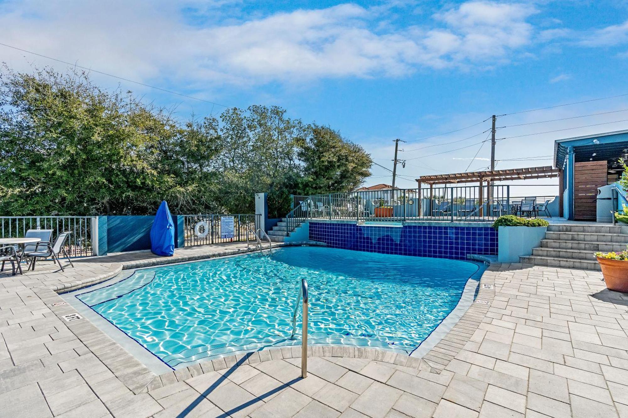 Beachside Hotel 3*