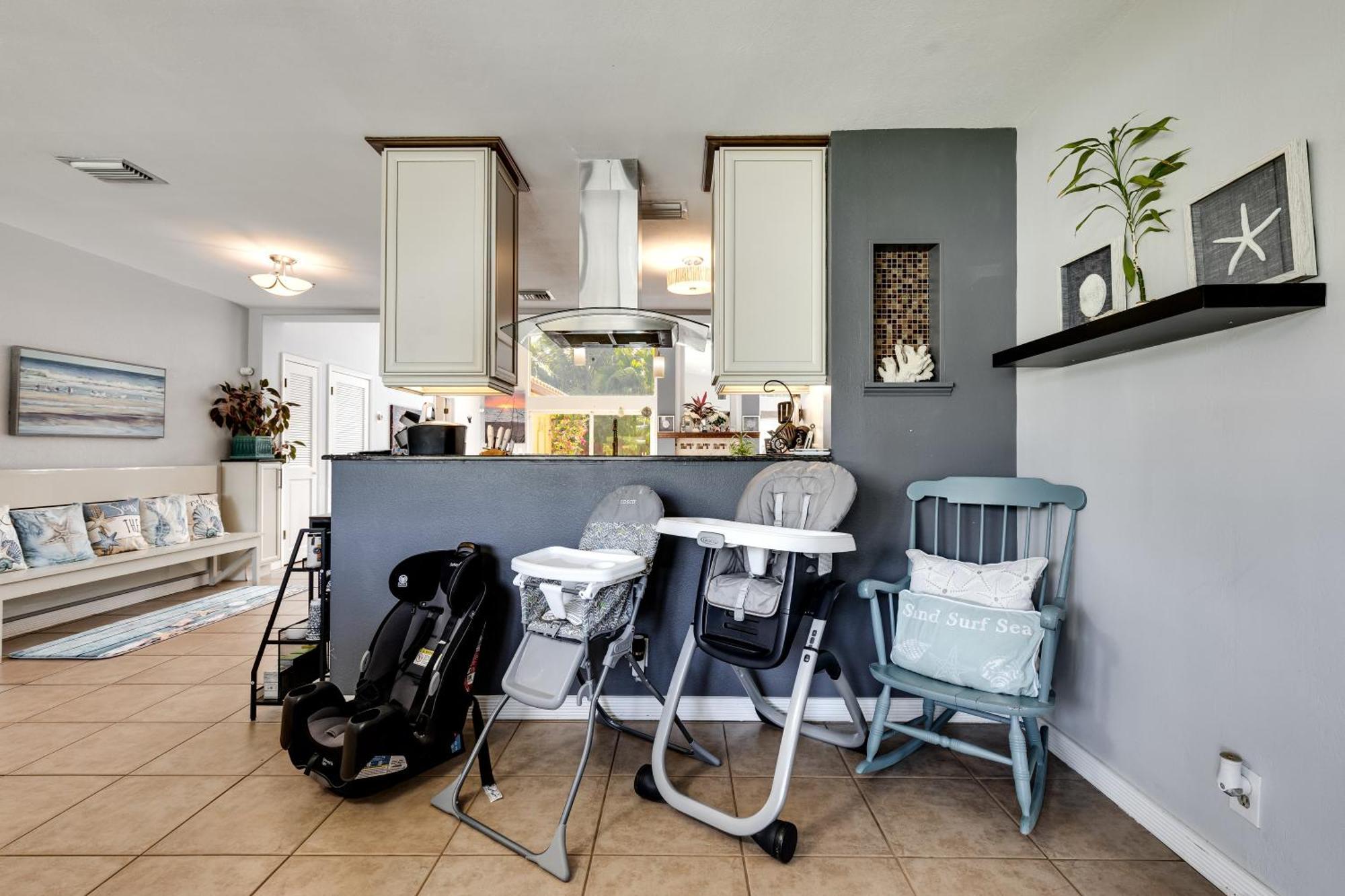 Spaces Sunny Oasis 4br Retreat With 2 King Beds, Amazing Pool, Near South Florida Beaches *