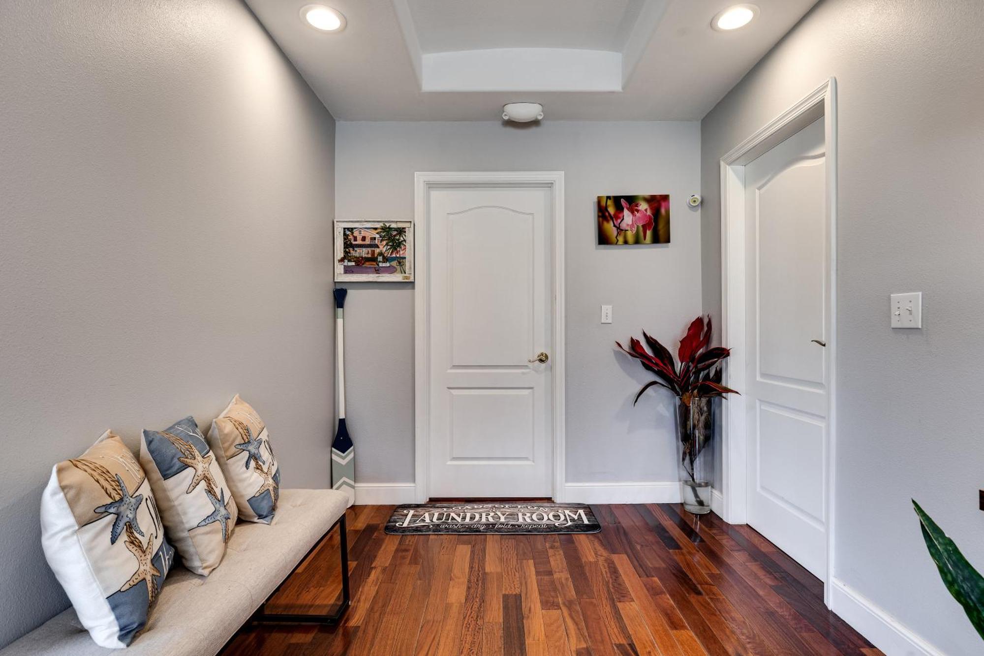 Spaces Sunny Oasis 4br Retreat With 2 King Beds, Amazing Pool, Near South Florida Beaches