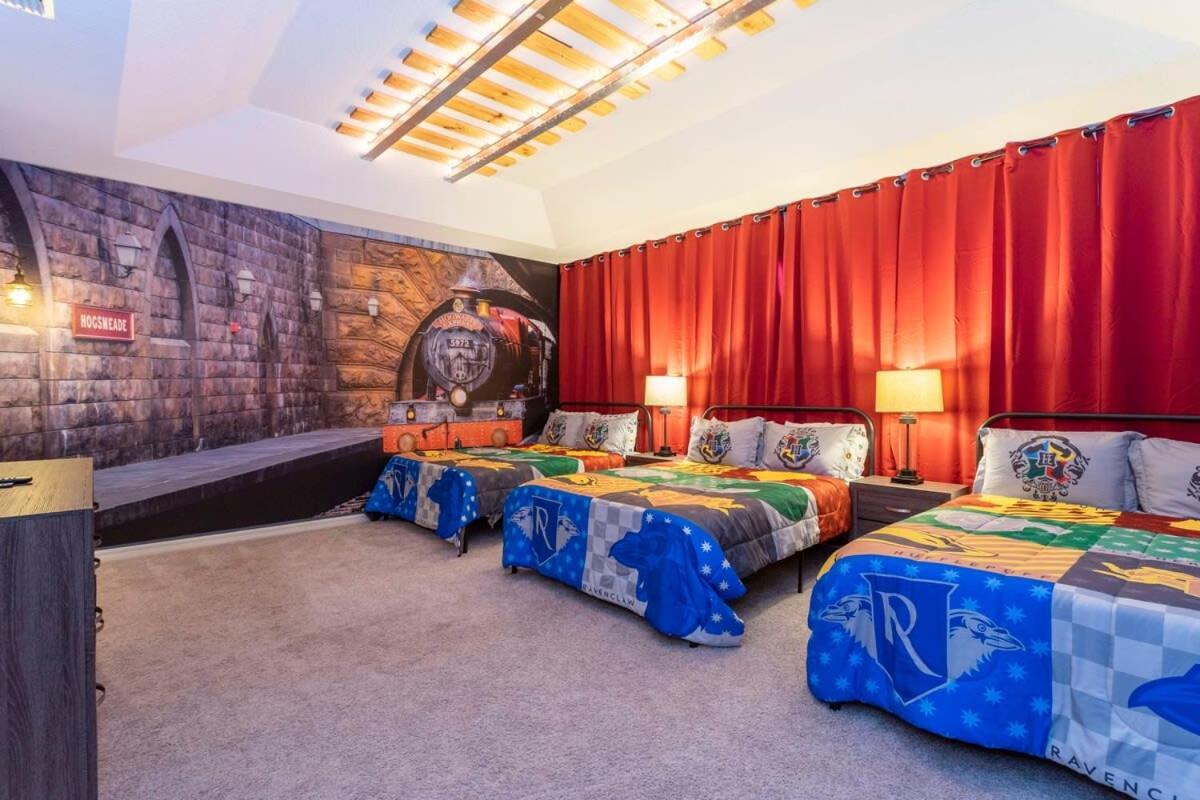 Holiday home 9012 Flowrider Surf Clubhouse Magical With Game Inside *