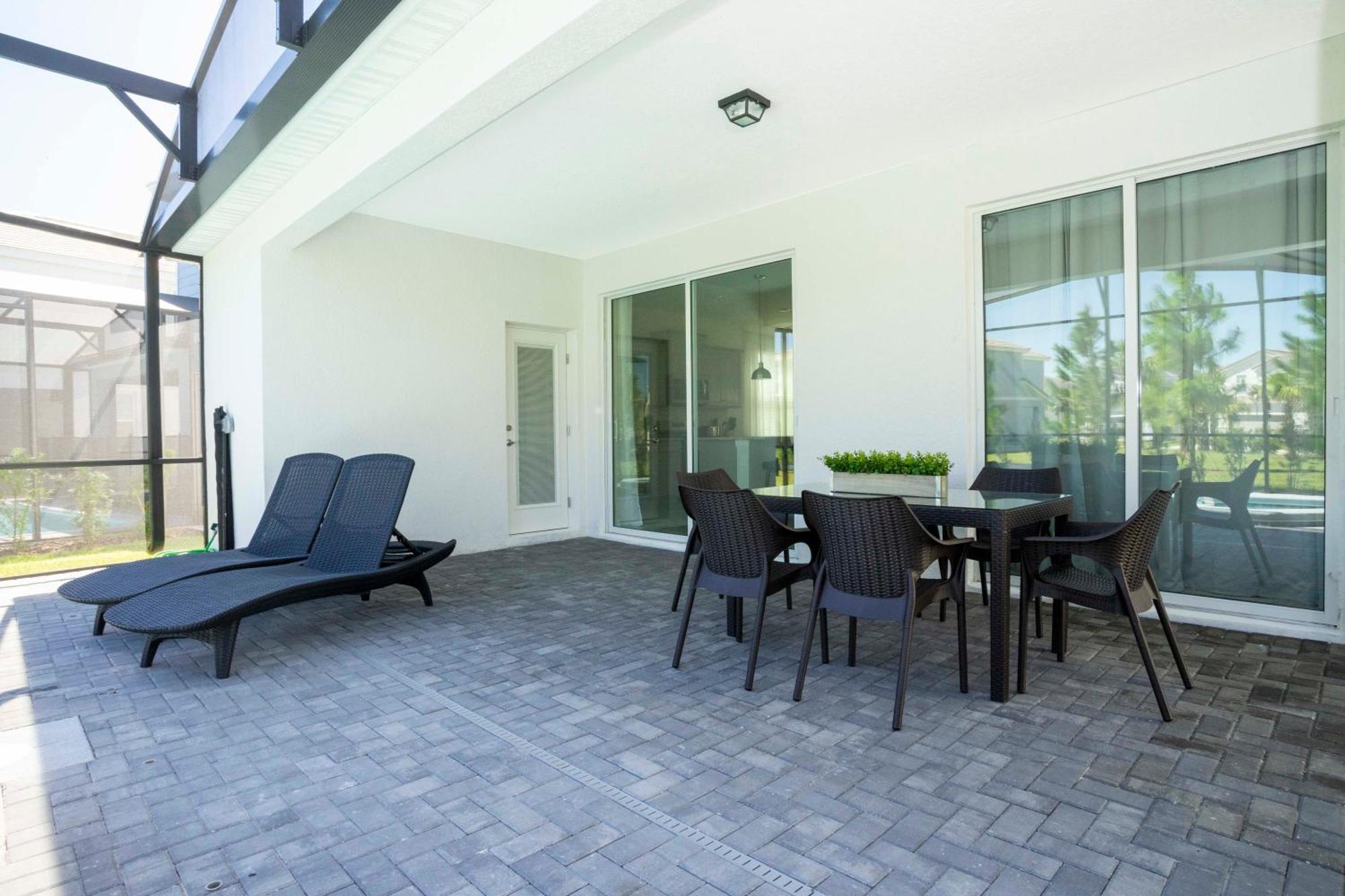 7316 Luxury Near * Davenport