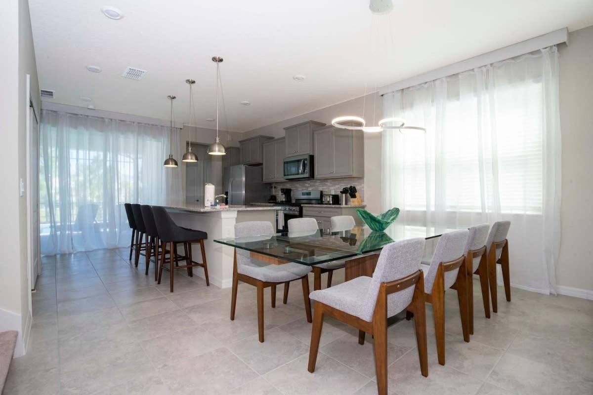 7316 Luxury Near