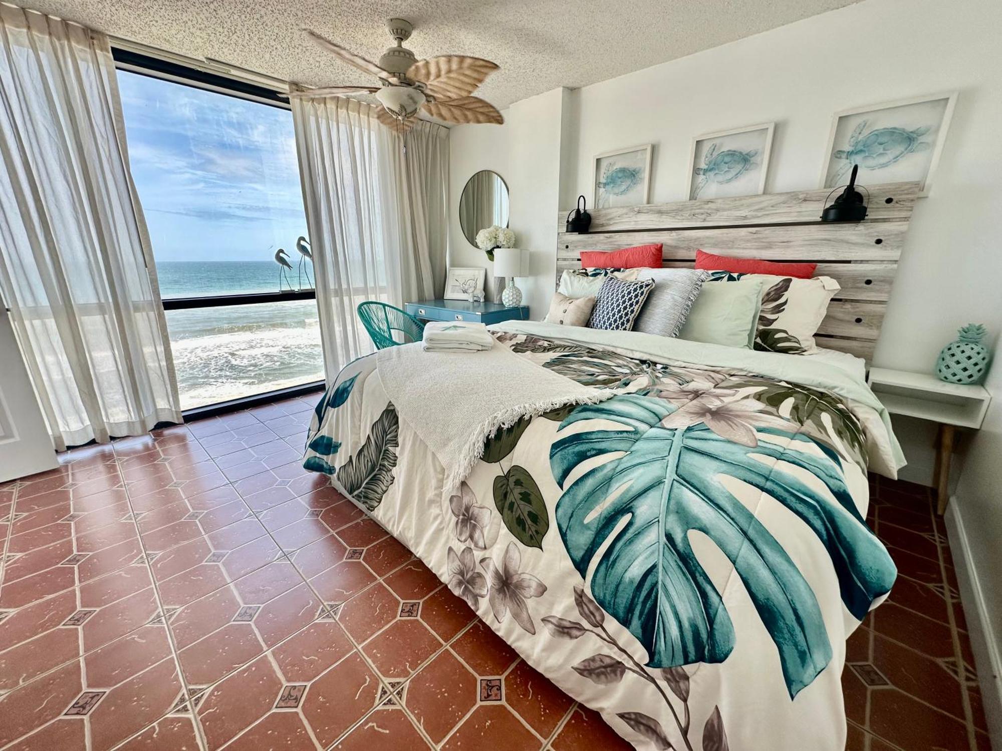 Beautiful Oceanfront Two Bedroom *