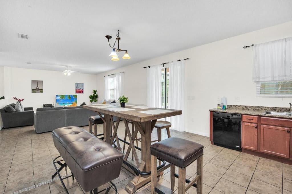 4736 Family Near Sea World * Kissimmee